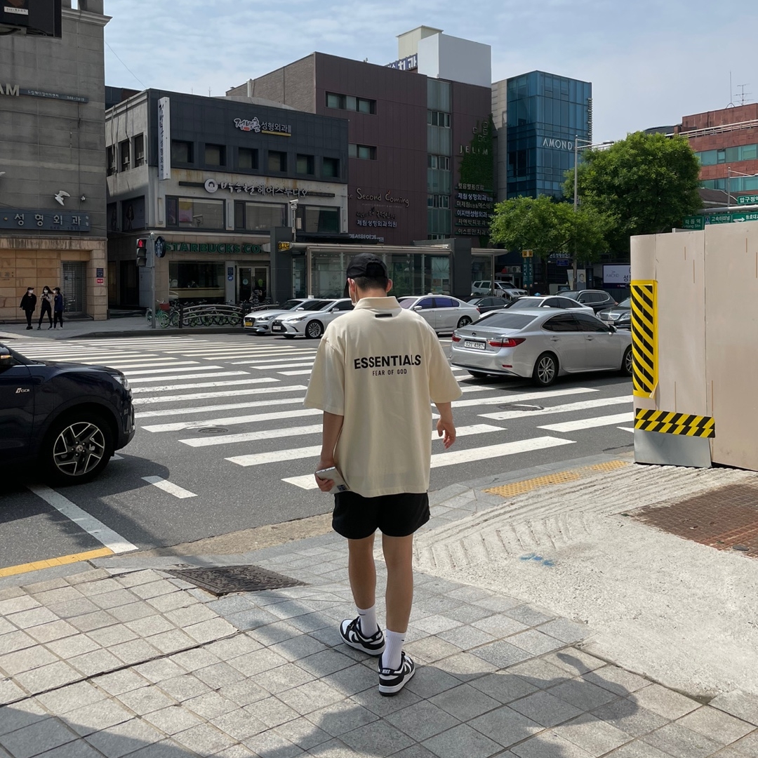 Essentials Short Sleeve Polo Cream - 21SS, Nike Dunk Low Retro Black 착용 스타일