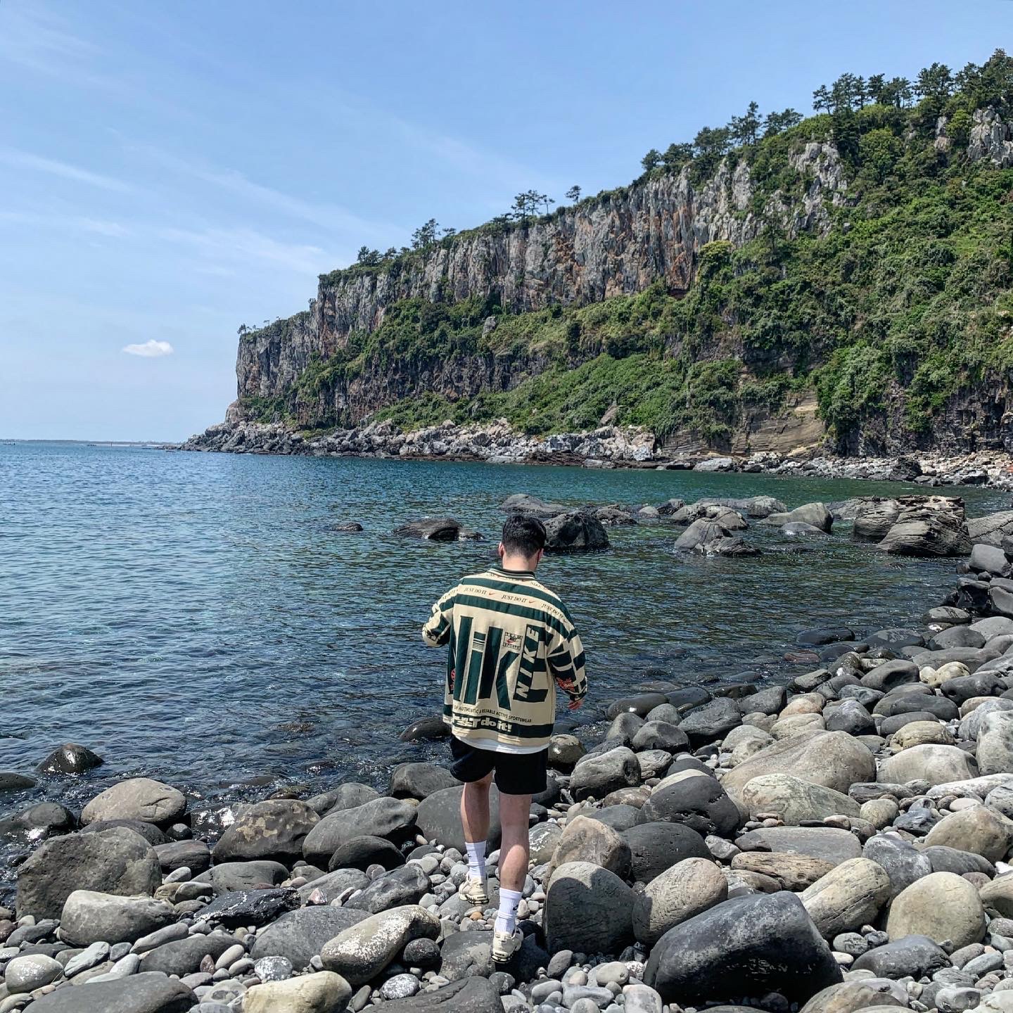 Nike x Fear of God Basketball Shorts Off Noir, Nike x Stussy Air Zoom Spiridon Cage 2 Fossil 착용 스타일