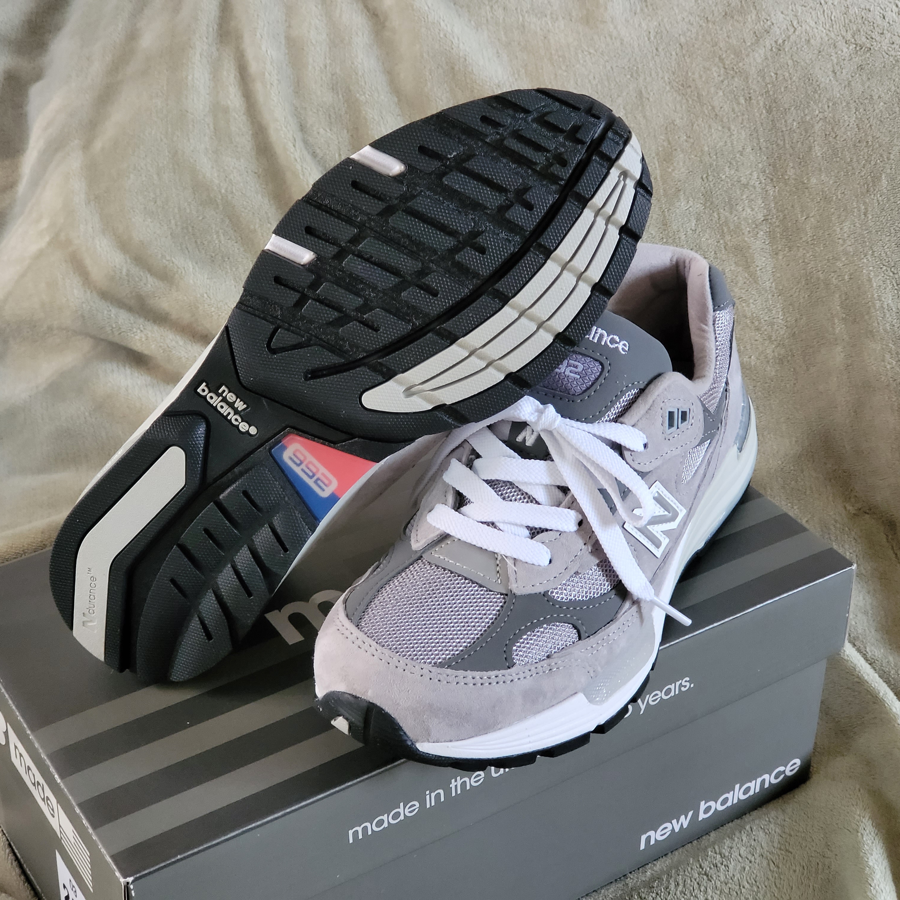 New Balance 992 Made in USA Grey - D Standard 착용 스타일 - 3