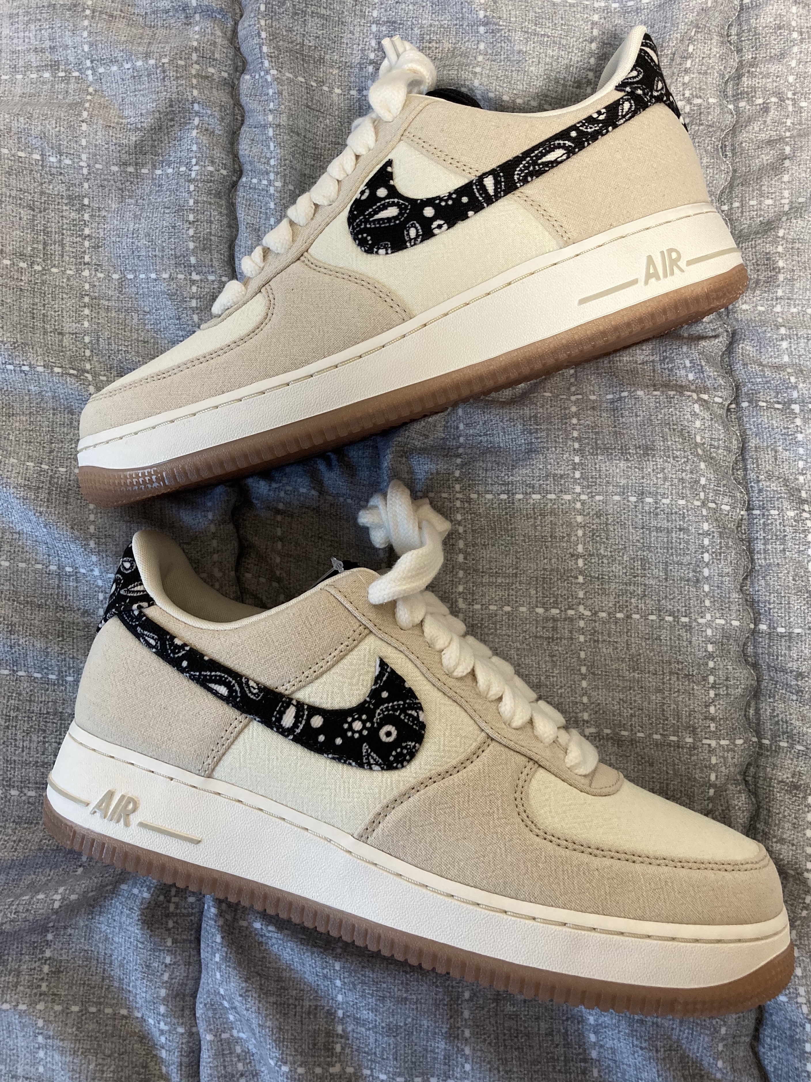 Nike Air Force 1 '07 LV8 Paisley Swoosh 착용 스타일 - 1