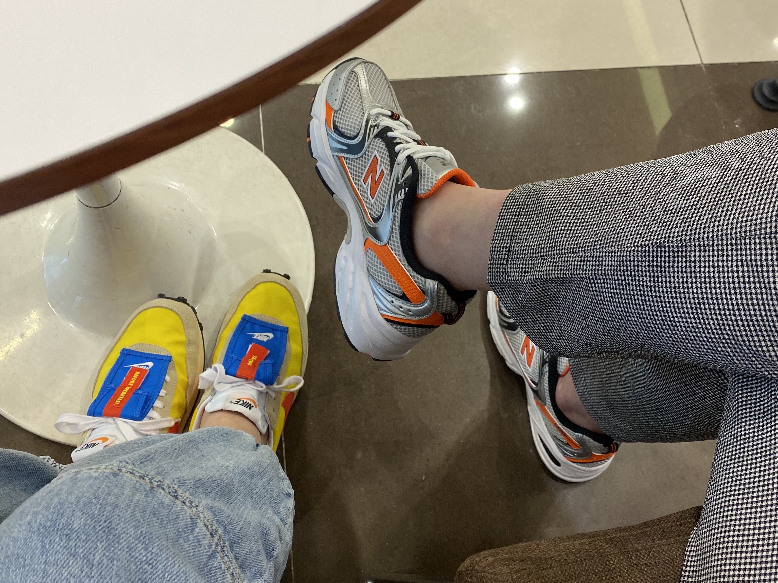 New Balance 530 Metal Orange, (W) Nike Daybreak BRS Speed Yellow 착용 스타일