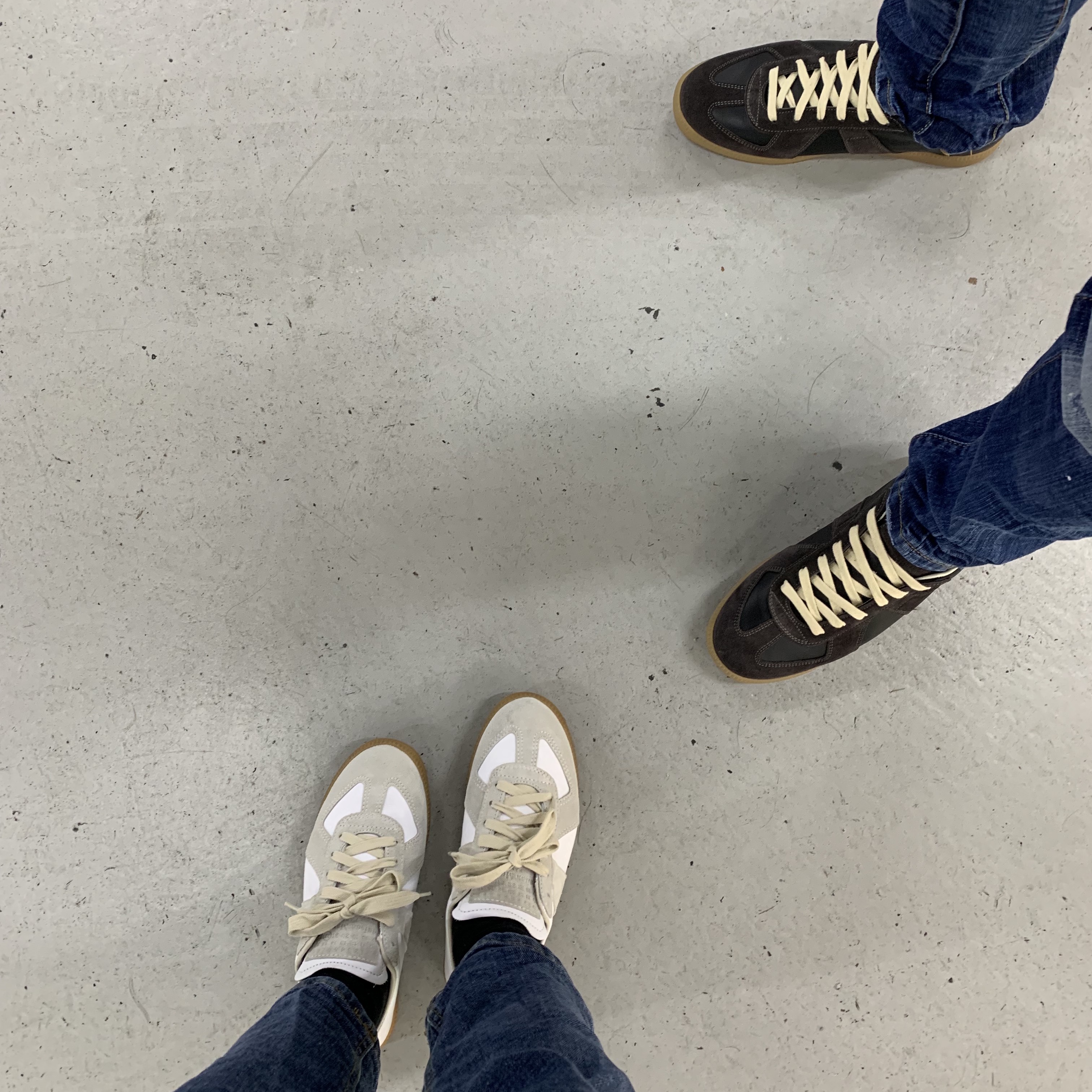 (W) Maison Margiela Calfskin Replica Sneakers White, Maison Margiela Calfskin Replica Sneakers 착용 스타일