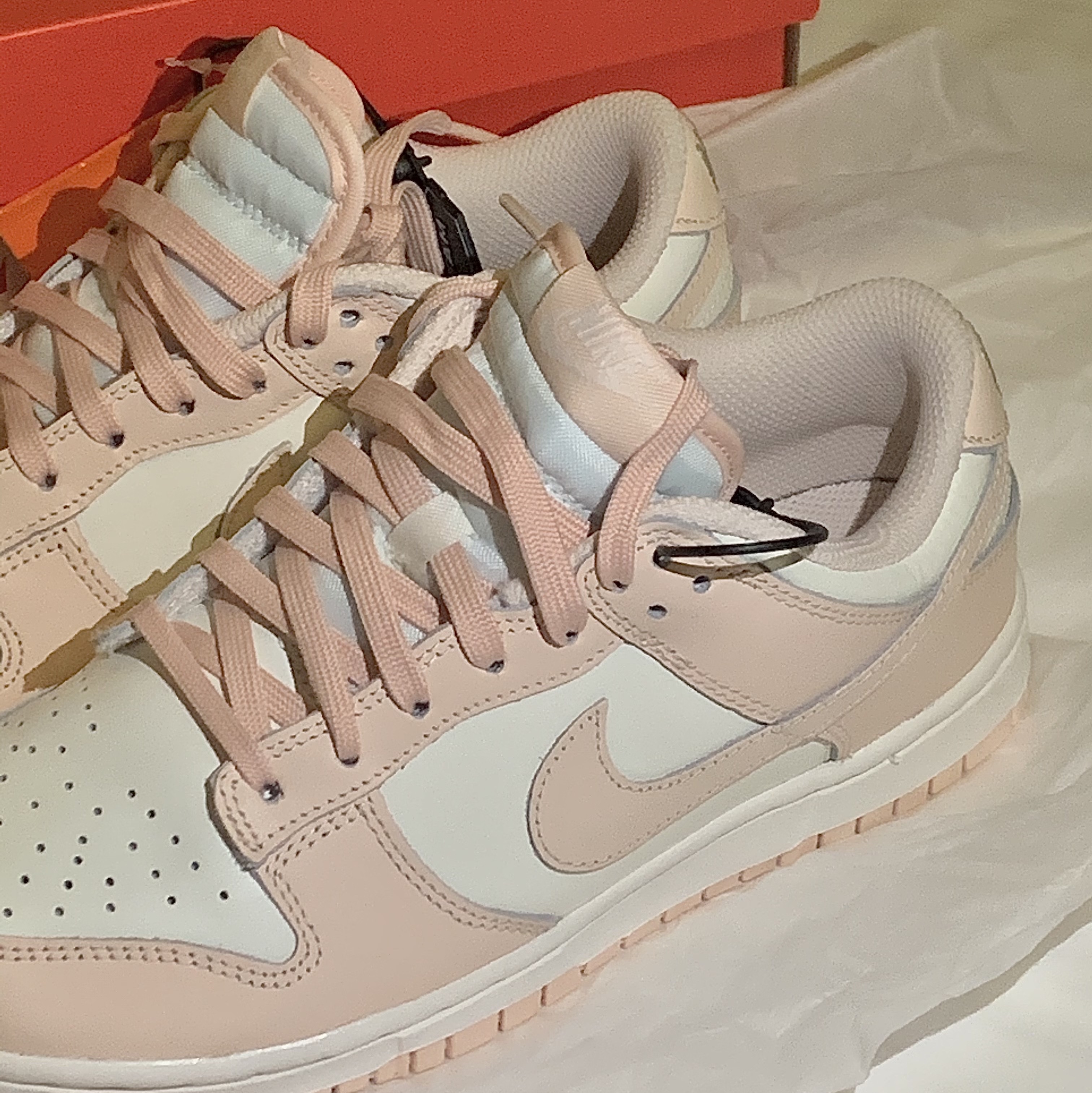 (W) Nike Dunk Low Orange Pearl 착용 스타일 - 2