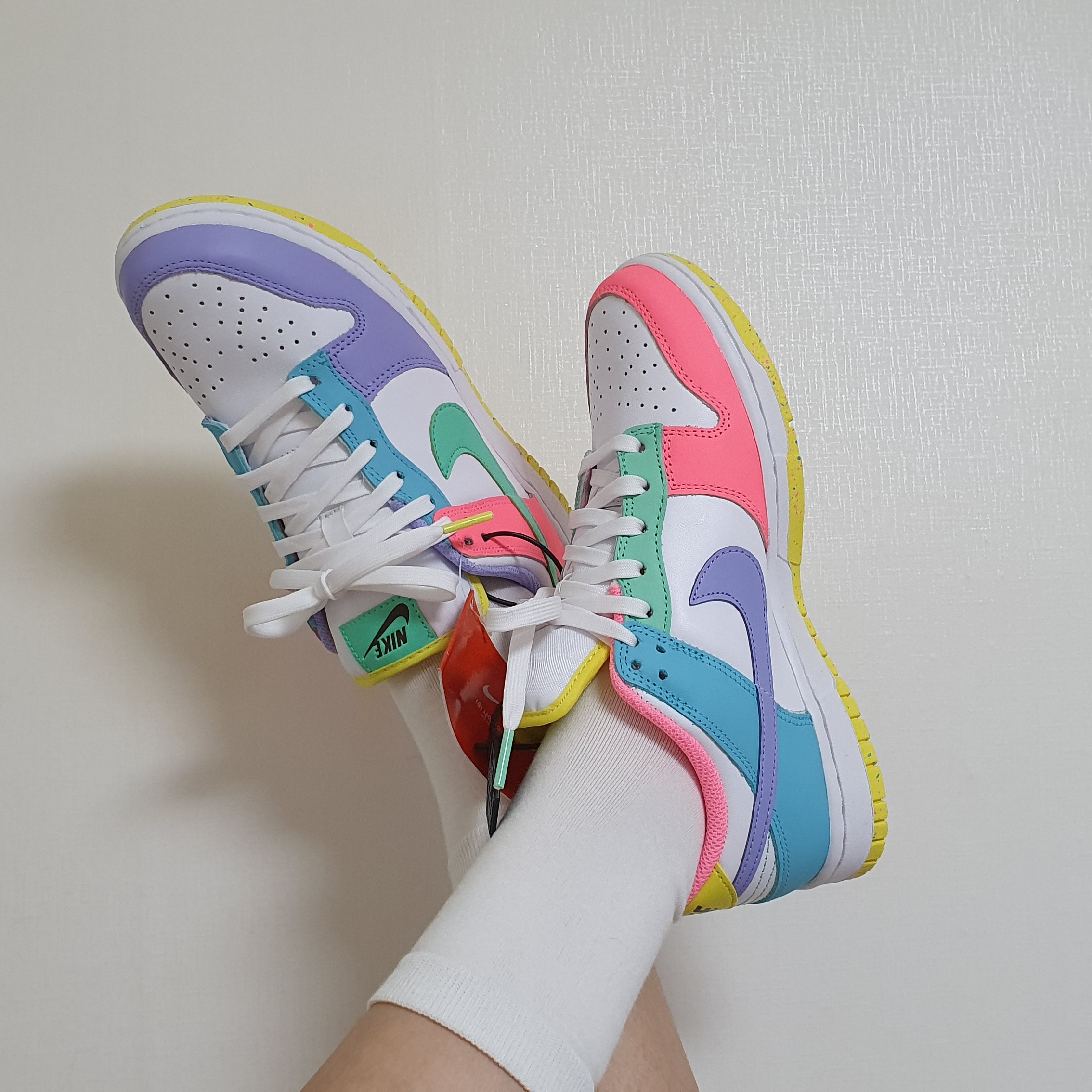 (W) Nike Dunk Low SE Candy 착용 스타일 - 3