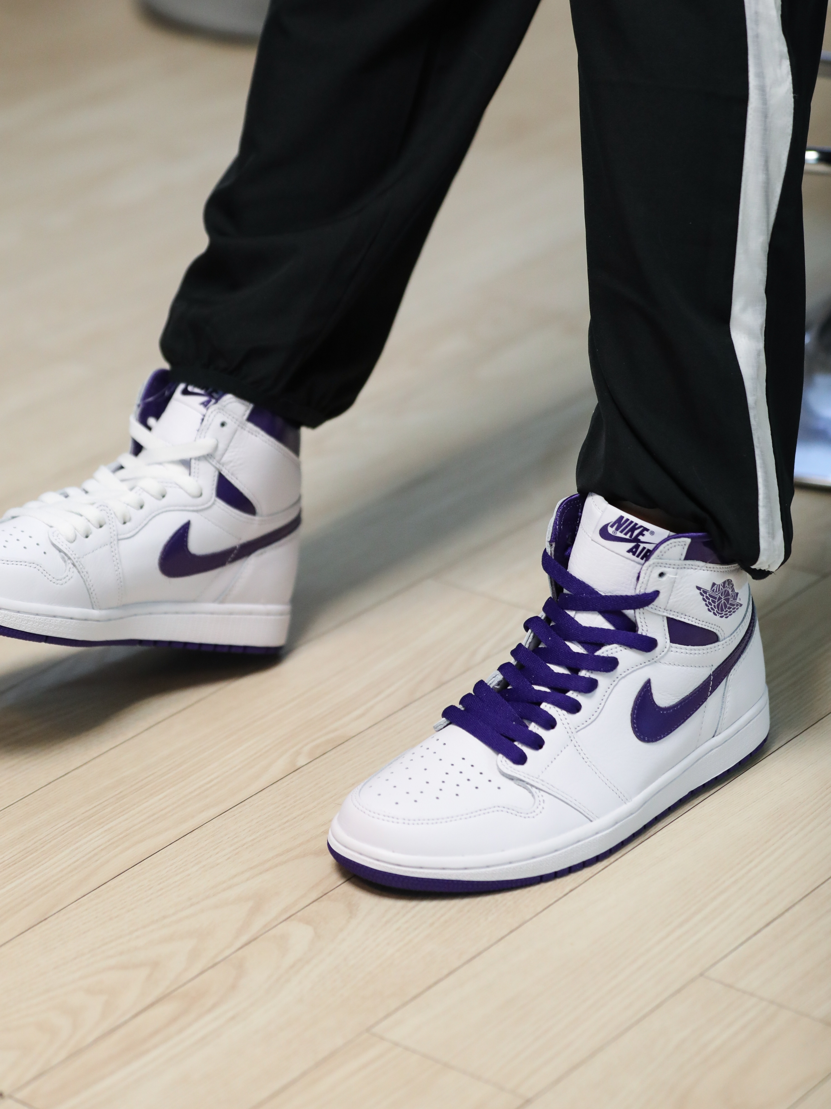 (W) Jordan 1 High OG Court Purple 착용 스타일 - 4