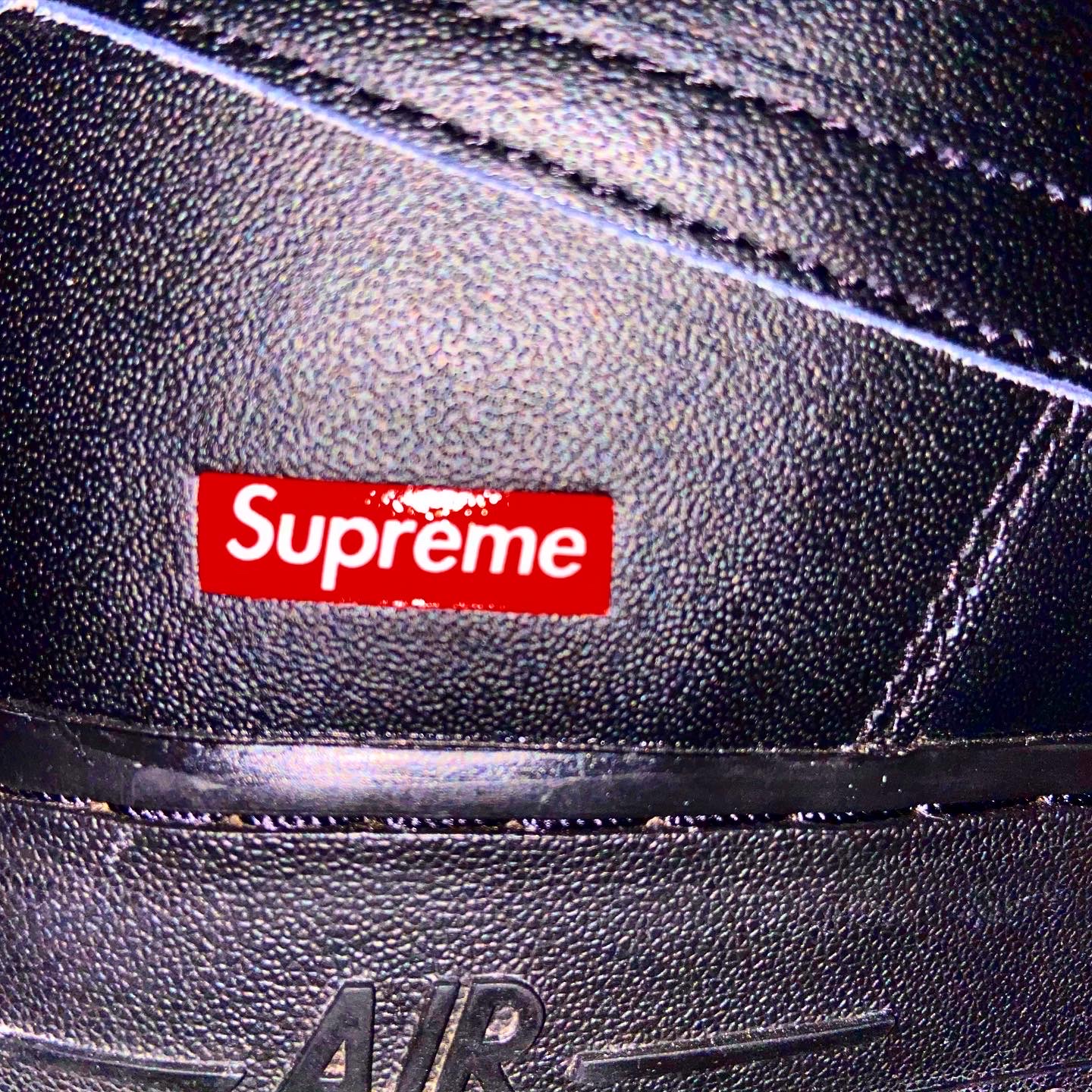 Nike x Supreme Air Force 1 Low White 착용 스타일 - 3