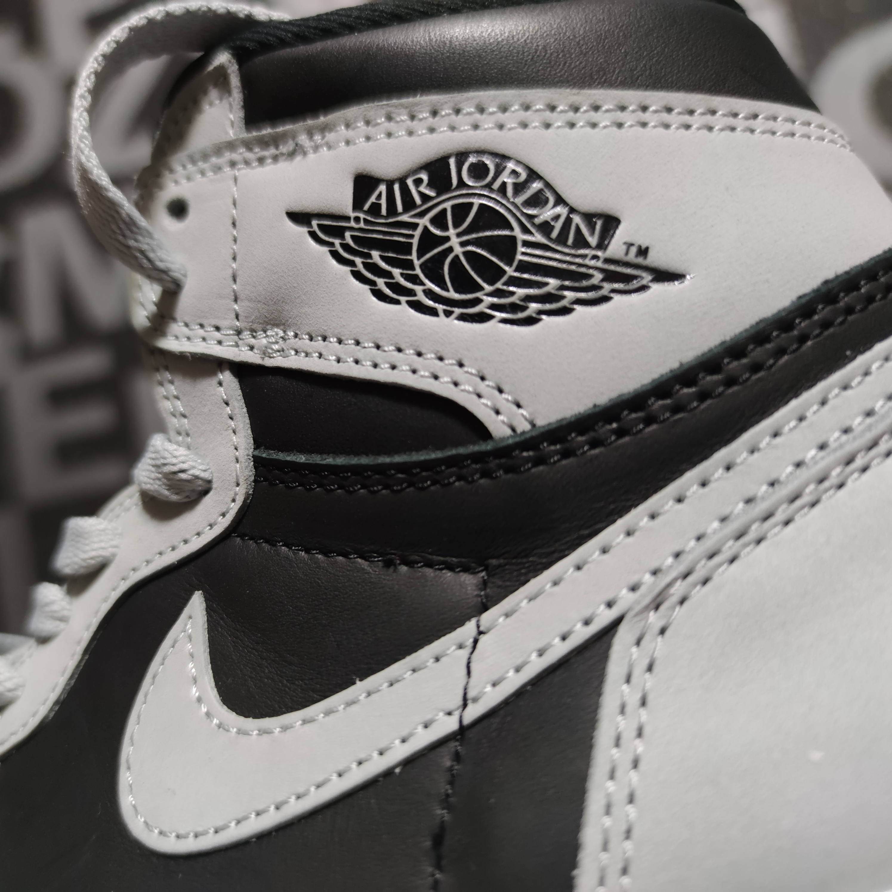 Jordan 1 Retro High OG Shadow 2.0 착용 스타일 - 5