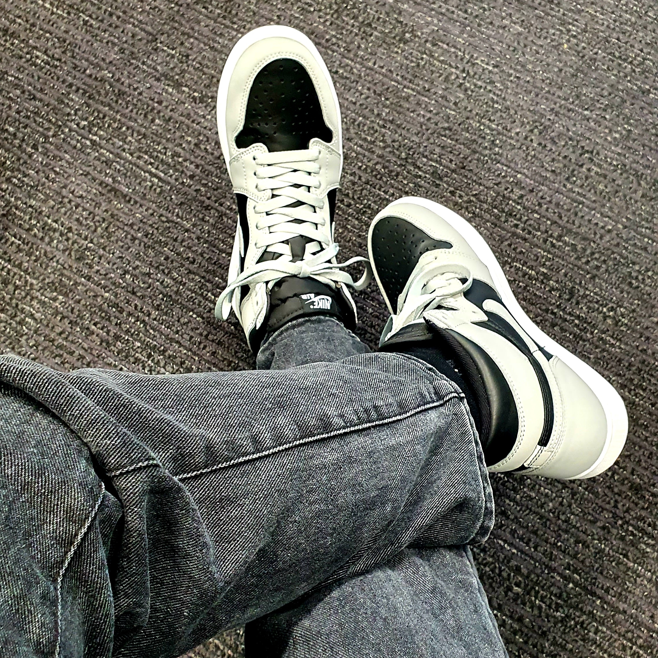 Jordan 1 Retro High OG Shadow 2.0 착용 스타일 - 4