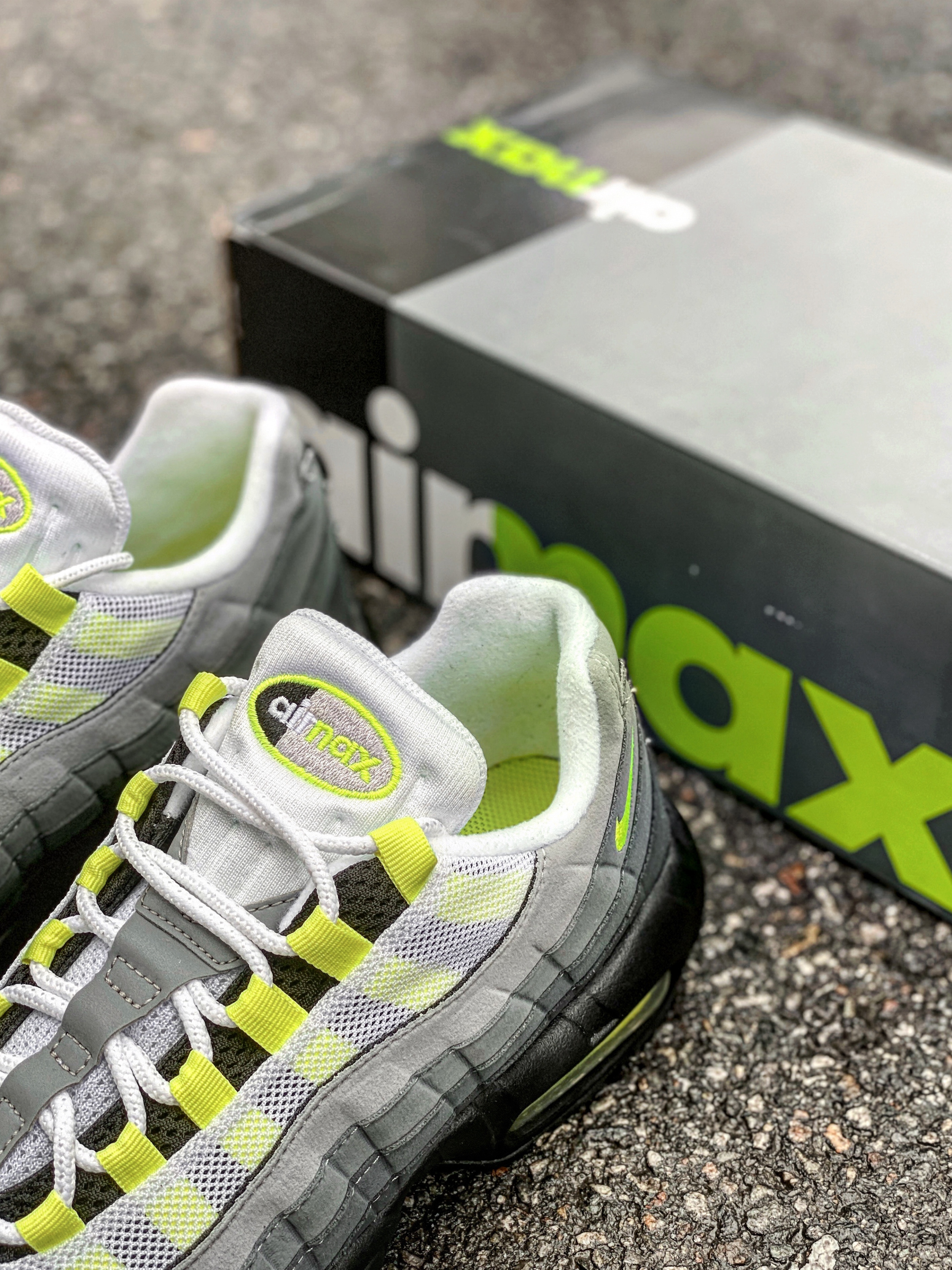 Nike Air Max 95 OG Neon Yellow 2020 착용 스타일