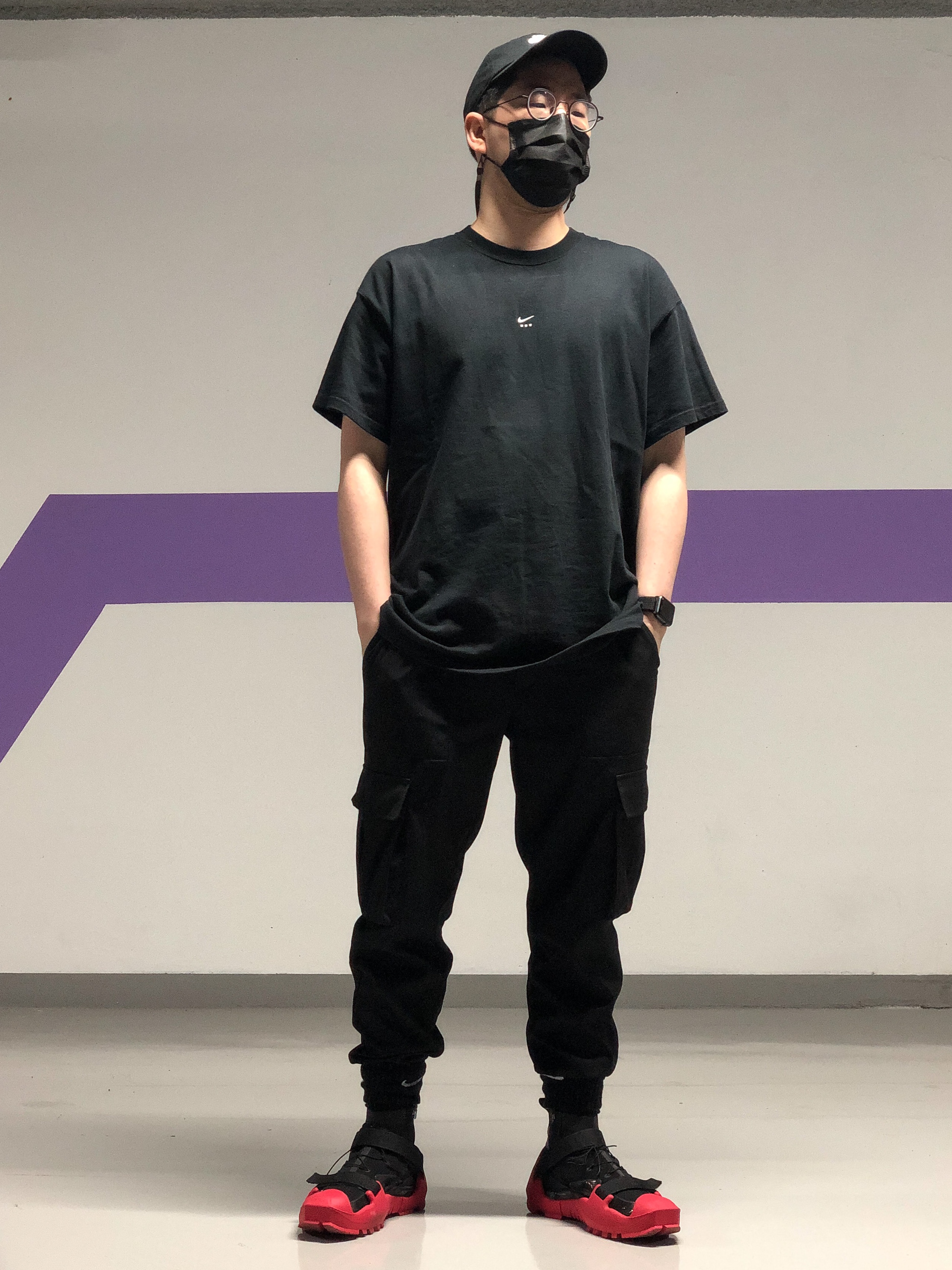 Nike x Matthew M Williams Free TR 3 SP Bred, Nike x Matthew M Williams NRG SE S/S T-Shirt Black 착용 스타일