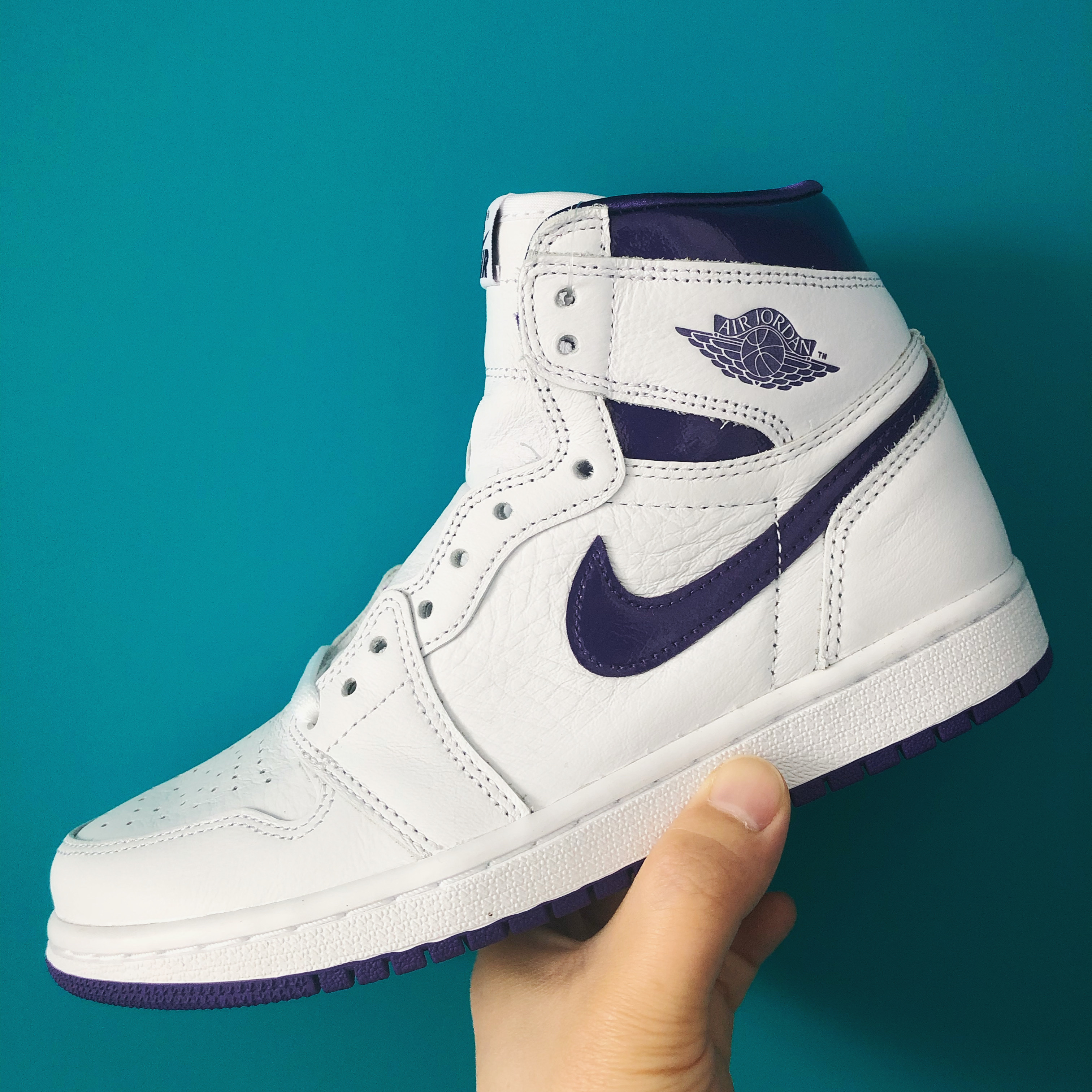 (W) Jordan 1 High OG Court Purple 착용 스타일