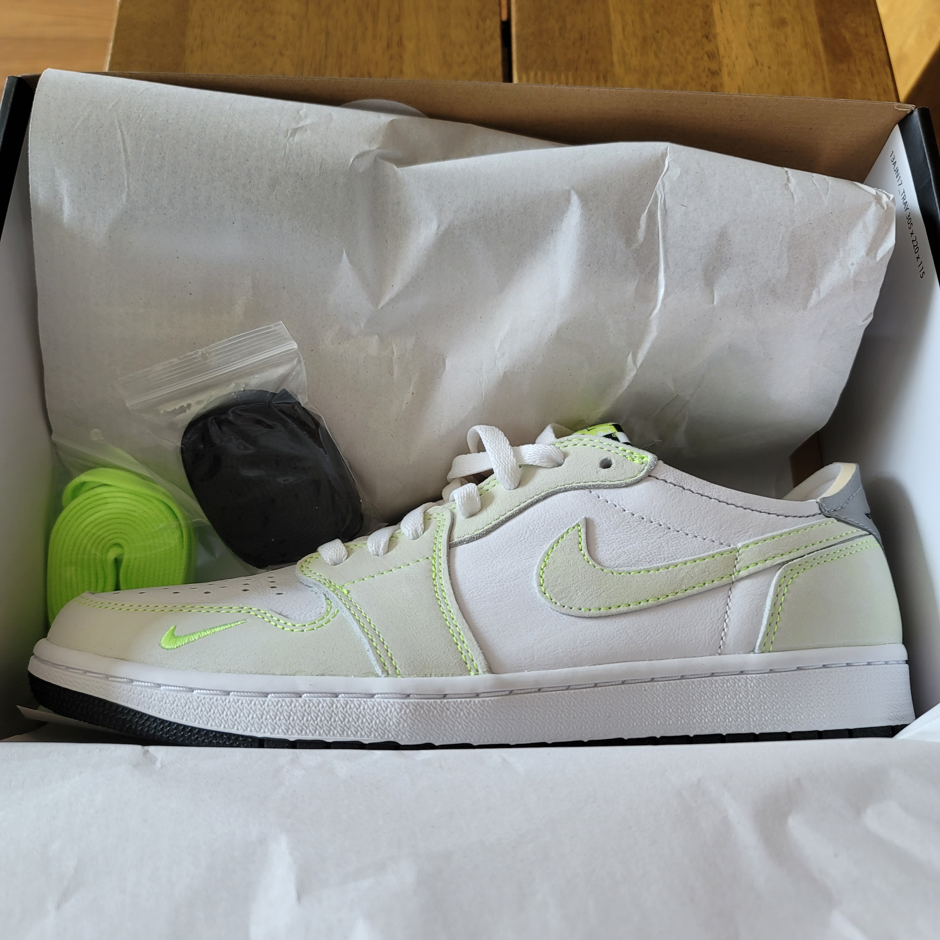 Jordan 1 Low OG Ghost Green 착용 스타일