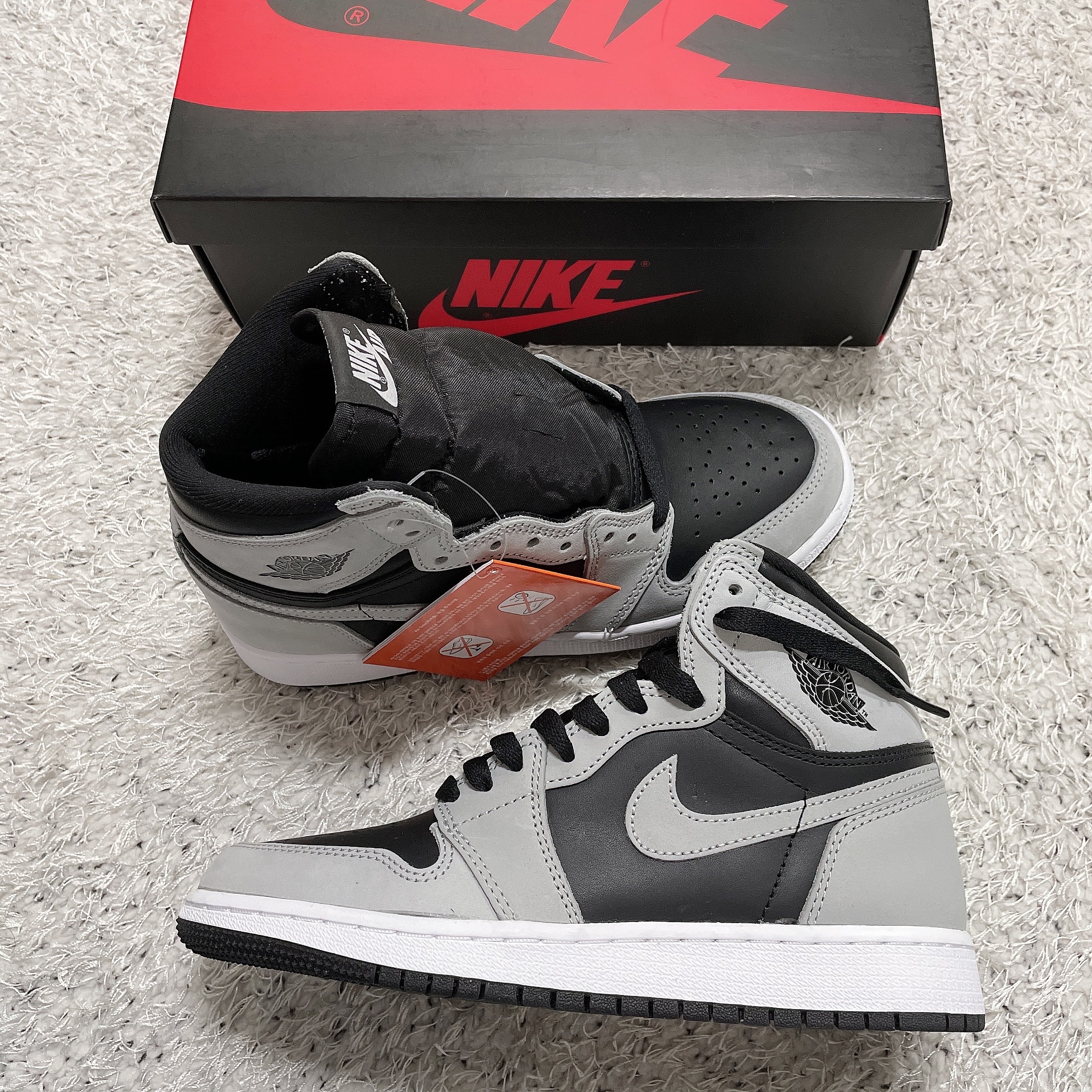 (GS) Jordan 1 Retro High OG Shadow 2.0, Jordan 1 Retro High OG Shadow 2.0 착용 스타일