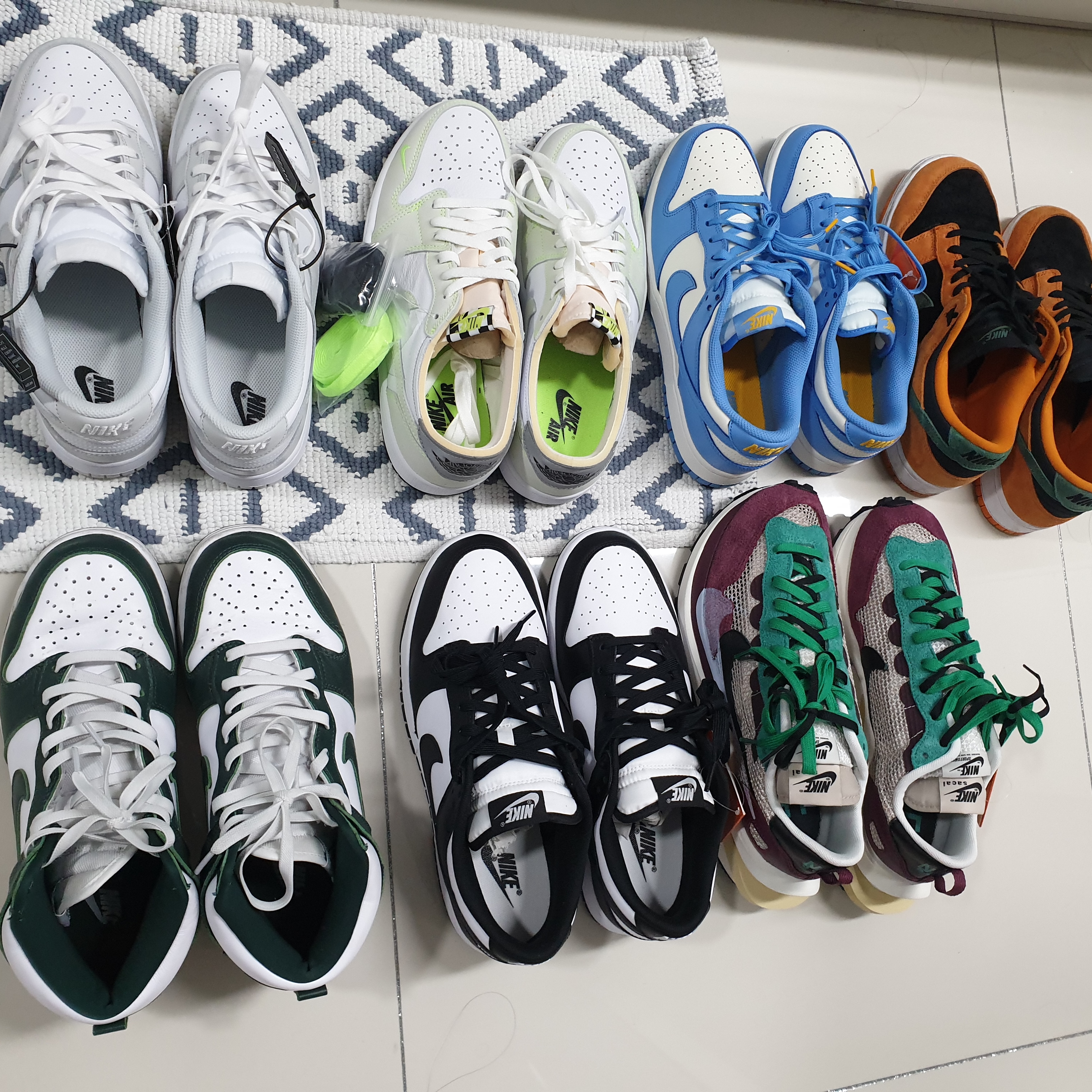 Nike Dunk Low SP Ceramic, Nike x Sacai VaporWaffle String & Black Villain Red 착용 스타일 - 2