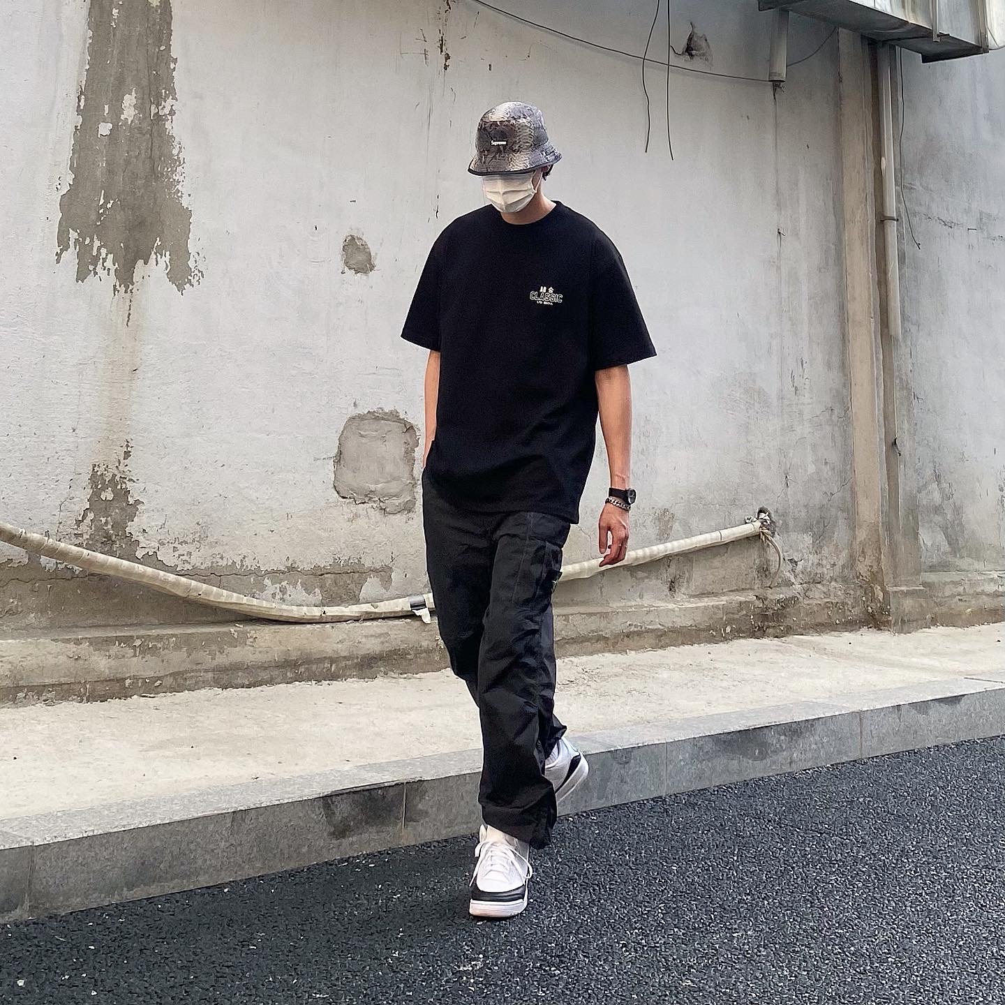 Jordan 3 x Fragment Retro SP White Black, Supreme x Stone Island Painted Camo Nylon Cargo Pants Black - 20FW 착용 스타일 - 2