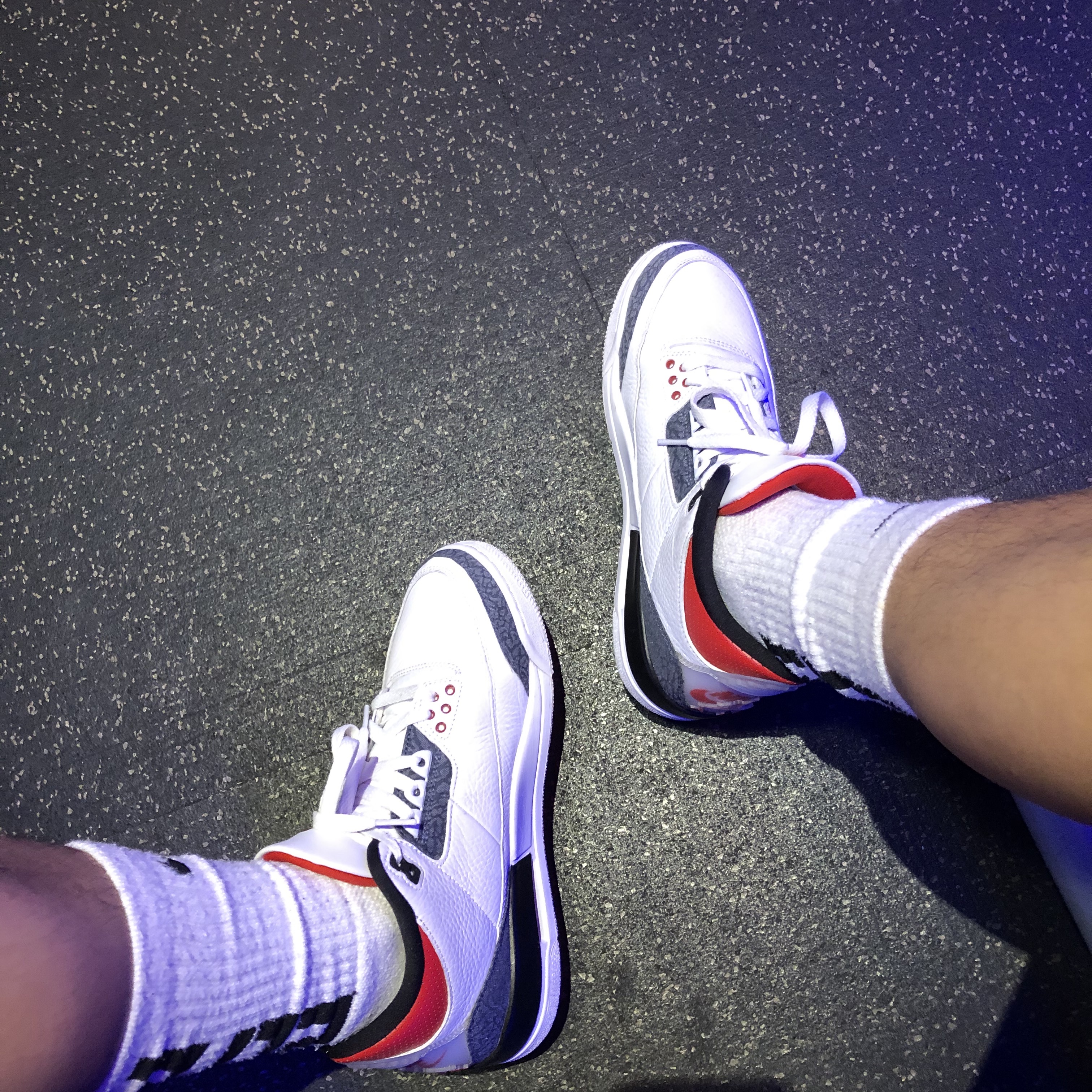 Jordan 3 Retro SE Denim Fire Red 착용 스타일