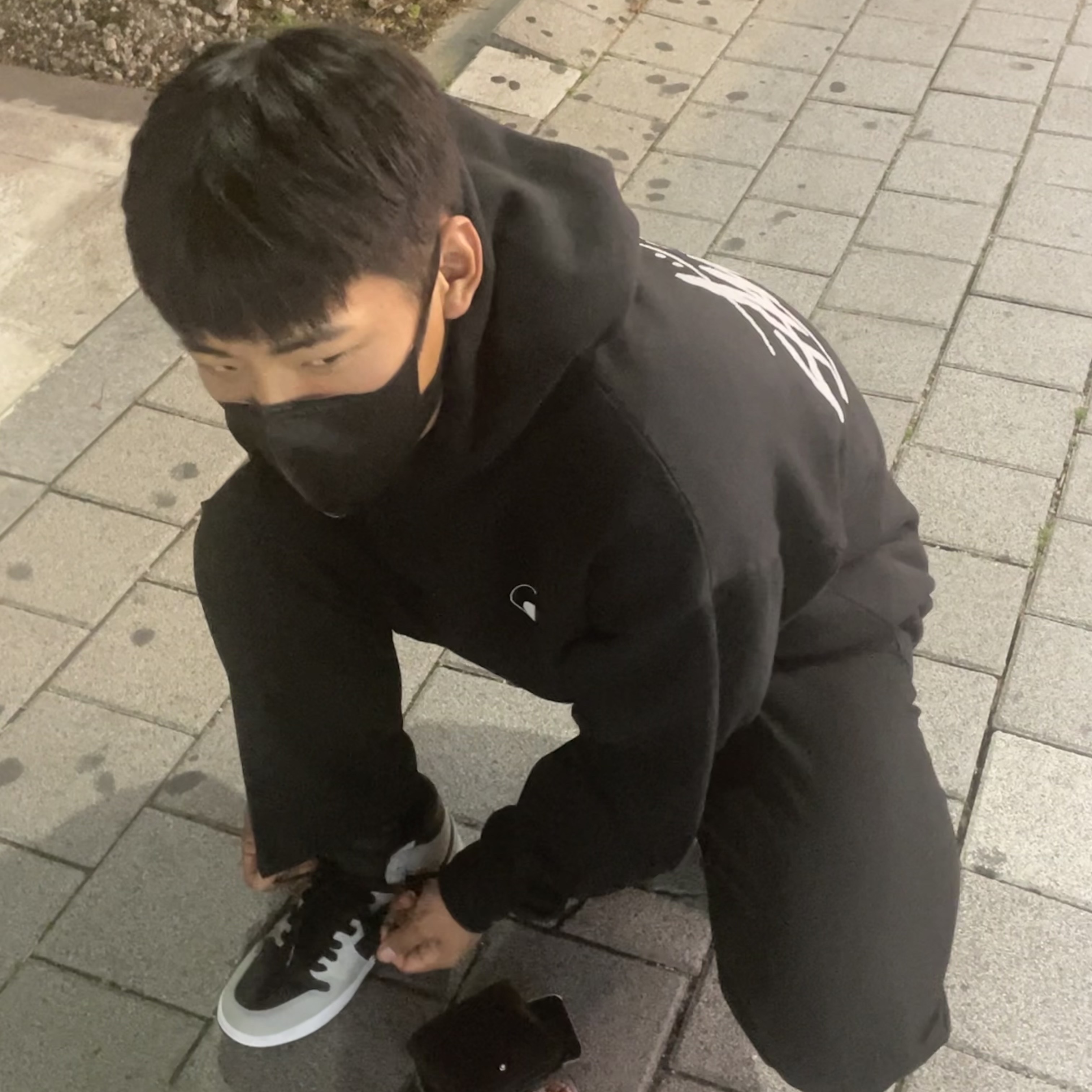 Stussy x Our Legacy Yin Yang Pig. Dyed Hood Black, Jordan 1 Retro High OG Shadow 2.0 착용 스타일