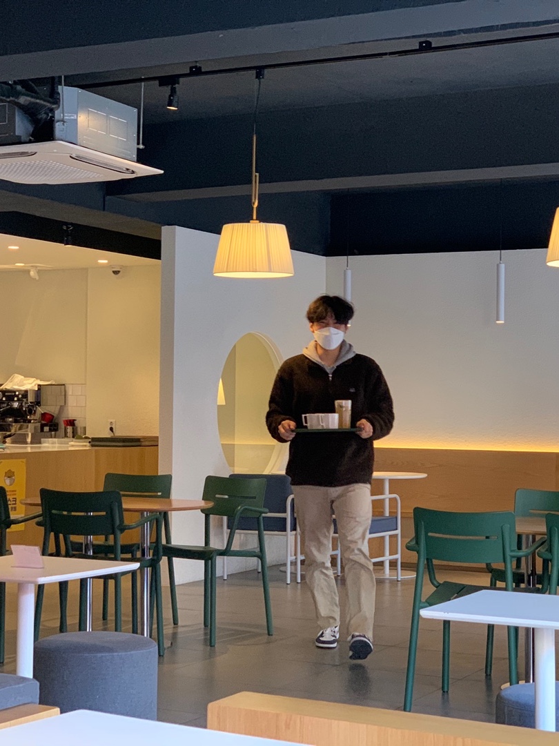 Jordan 1 Retro High OG CO.JP Midnight Navy 착용 스타일 - 2