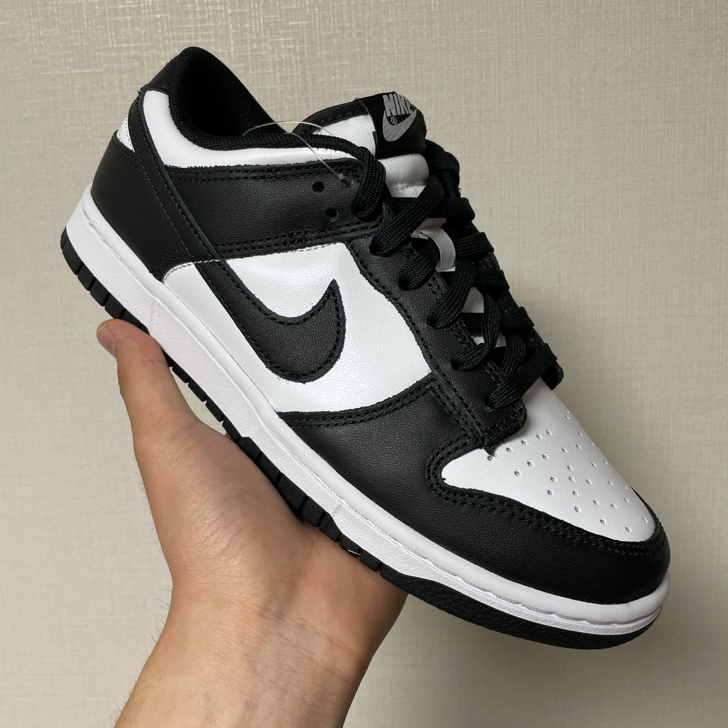 Nike Dunk Low Retro Black 착용 스타일