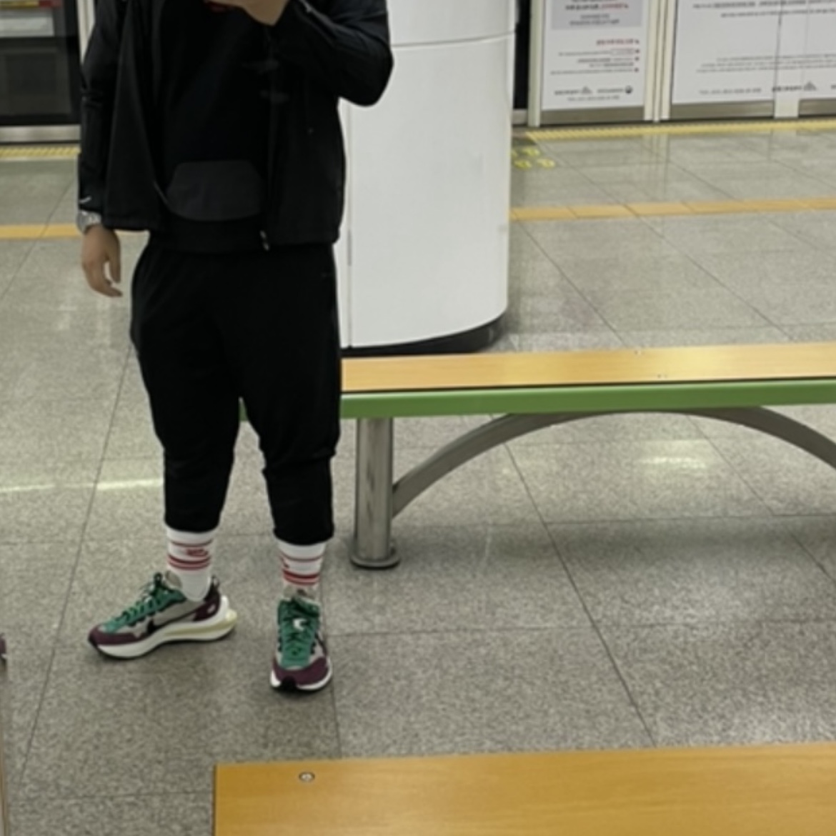 Jordan x Off-White T-Shirt Black - Asia, Nike x Sacai VaporWaffle String & Black Villain Red 착용 스타일