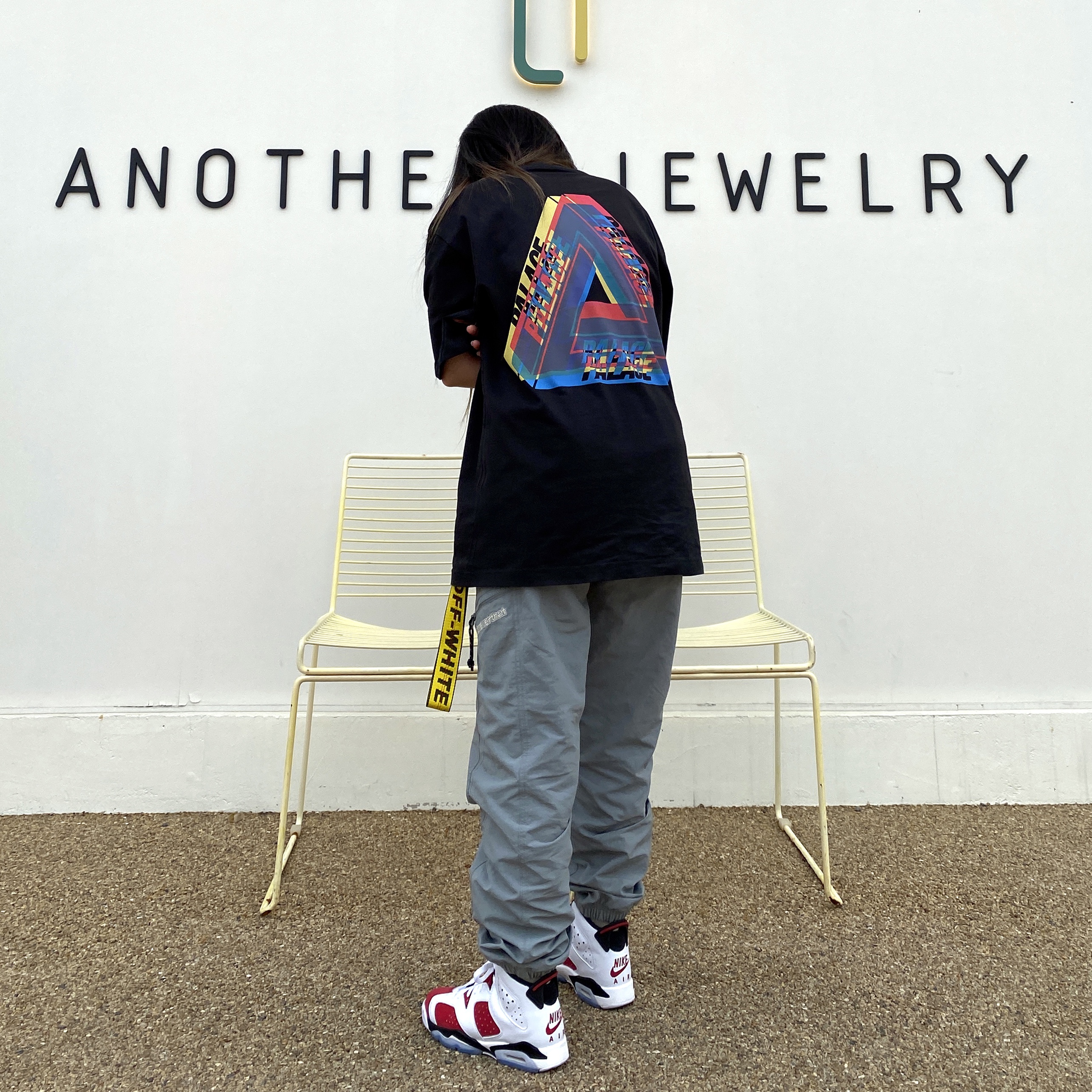 Palace Tri-Ferg Colour Blur T-Shirt Black - 20FW, (GS) Jordan 6 Retro Carmine 2021 착용 스타일 - 1