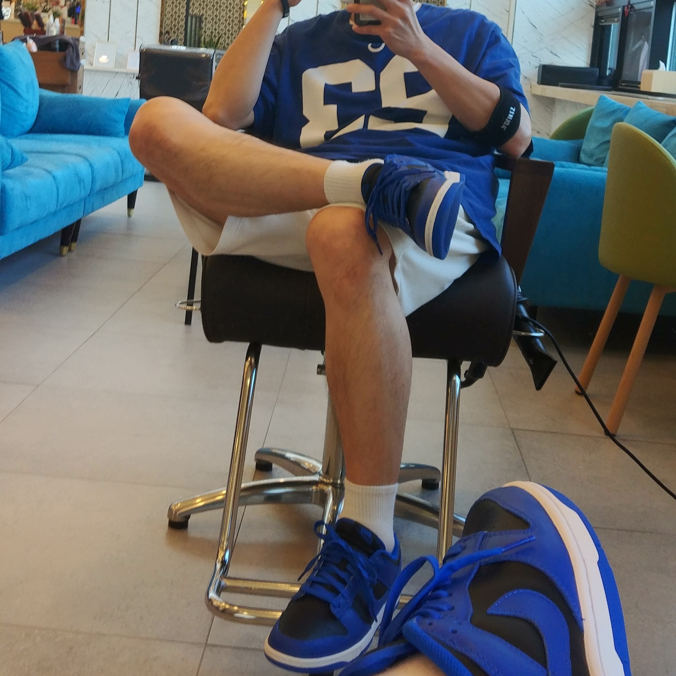 Nike Dunk Low Retro Hyper Cobalt 착용 스타일
