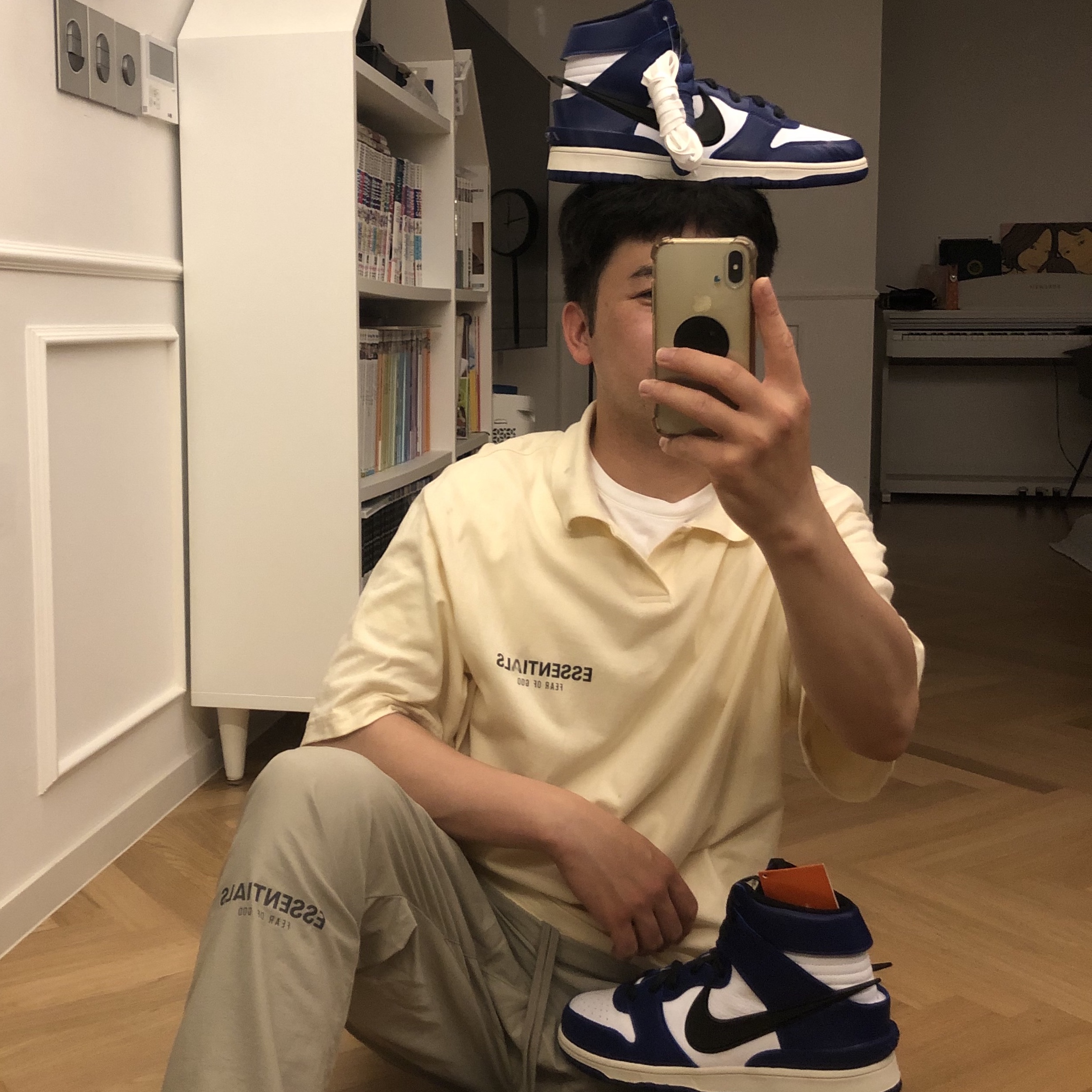 Nike x Ambush Dunk High Deep Royal Blue, Essentials Short Sleeve Boxy Polo Buttercream 2020 착용 스타일