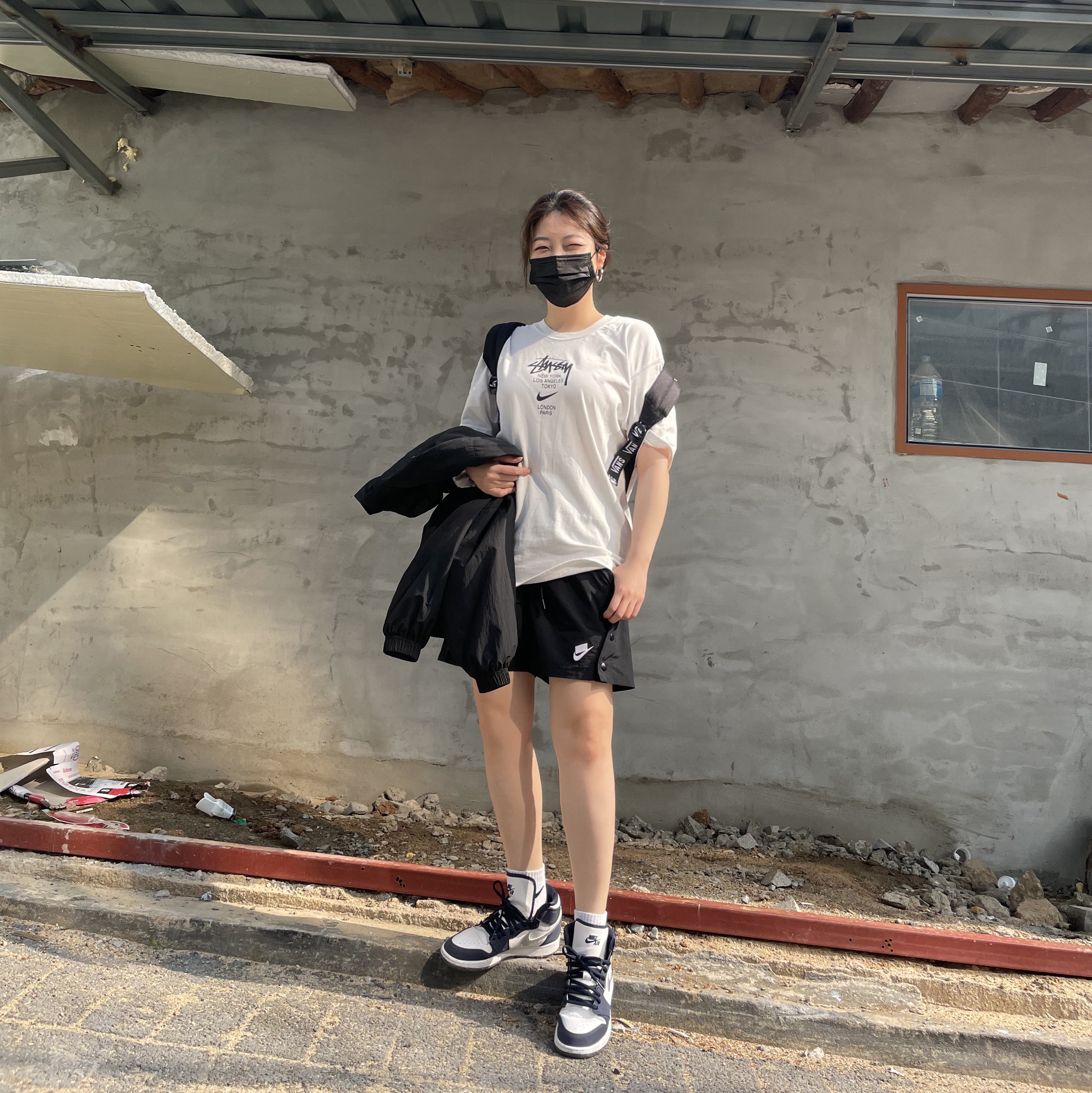 (GS) Jordan 1 Retro High OG CO.JP Midnight Navy, Nike x Stussy WT T-Shirt White - Asia 착용 스타일