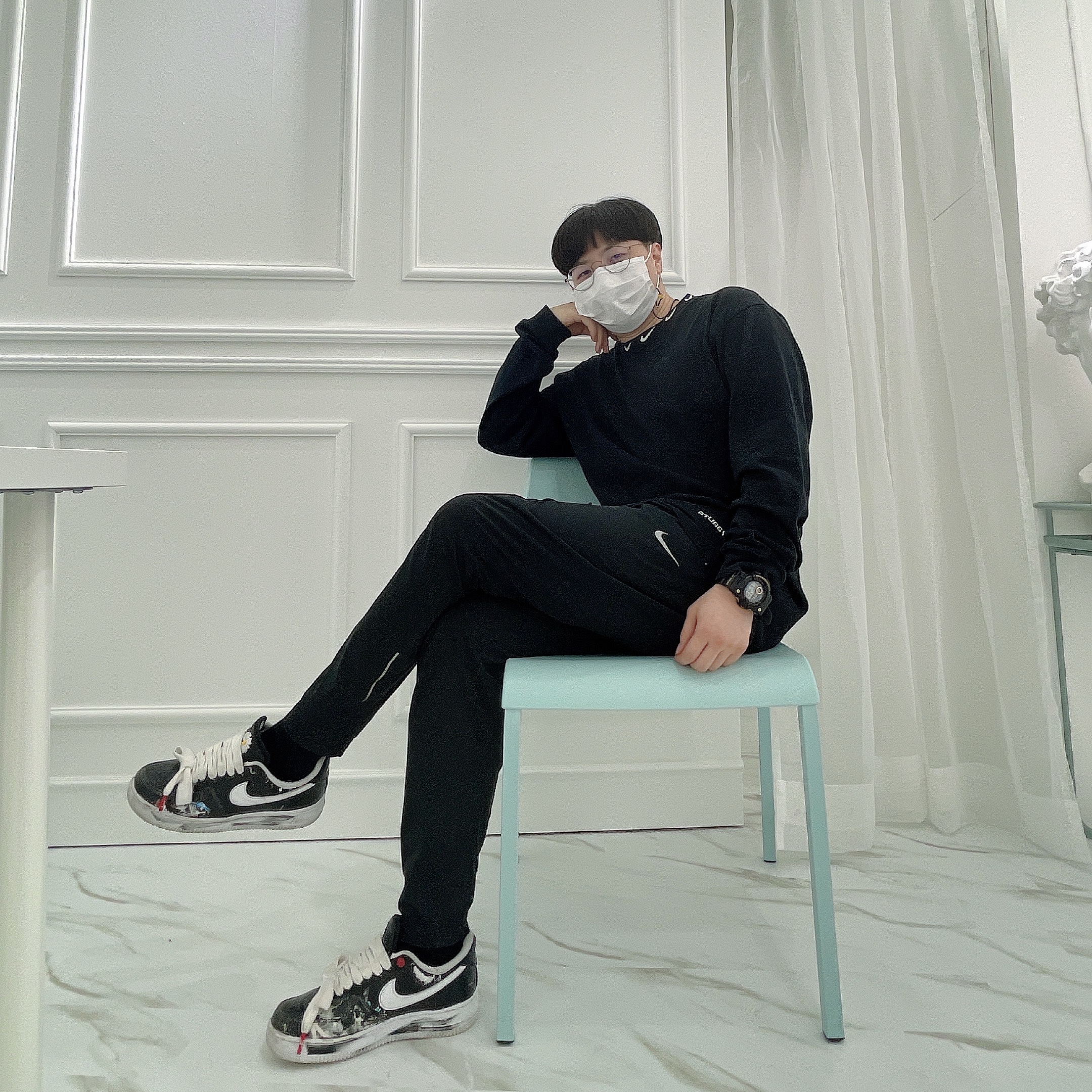 Nike x Peaceminusone Air Force 1 Low Para-Noise, Nike x Stussy NRG ZR Fleece Crewneck Black - US/EU 착용 스타일 - 2