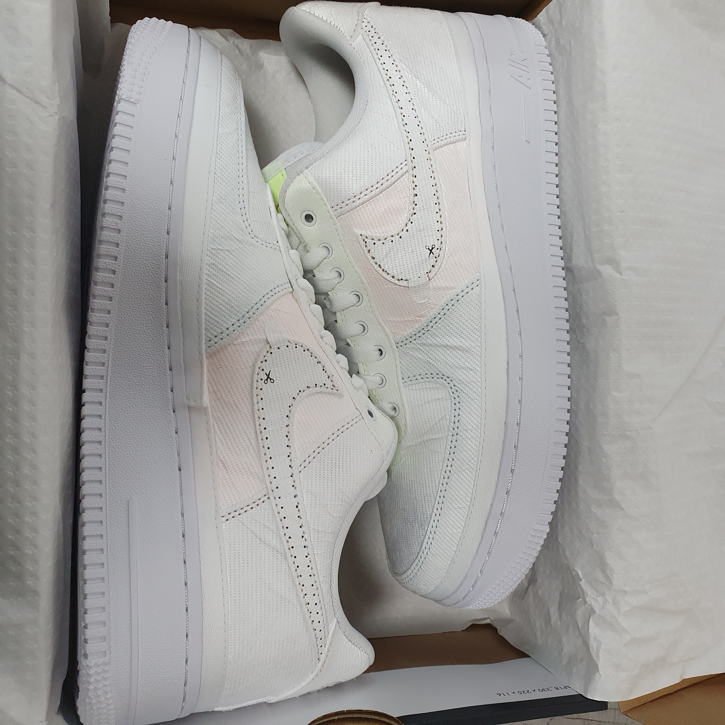 (W) Nike Air Force 1 LX Tear Away White 착용 스타일