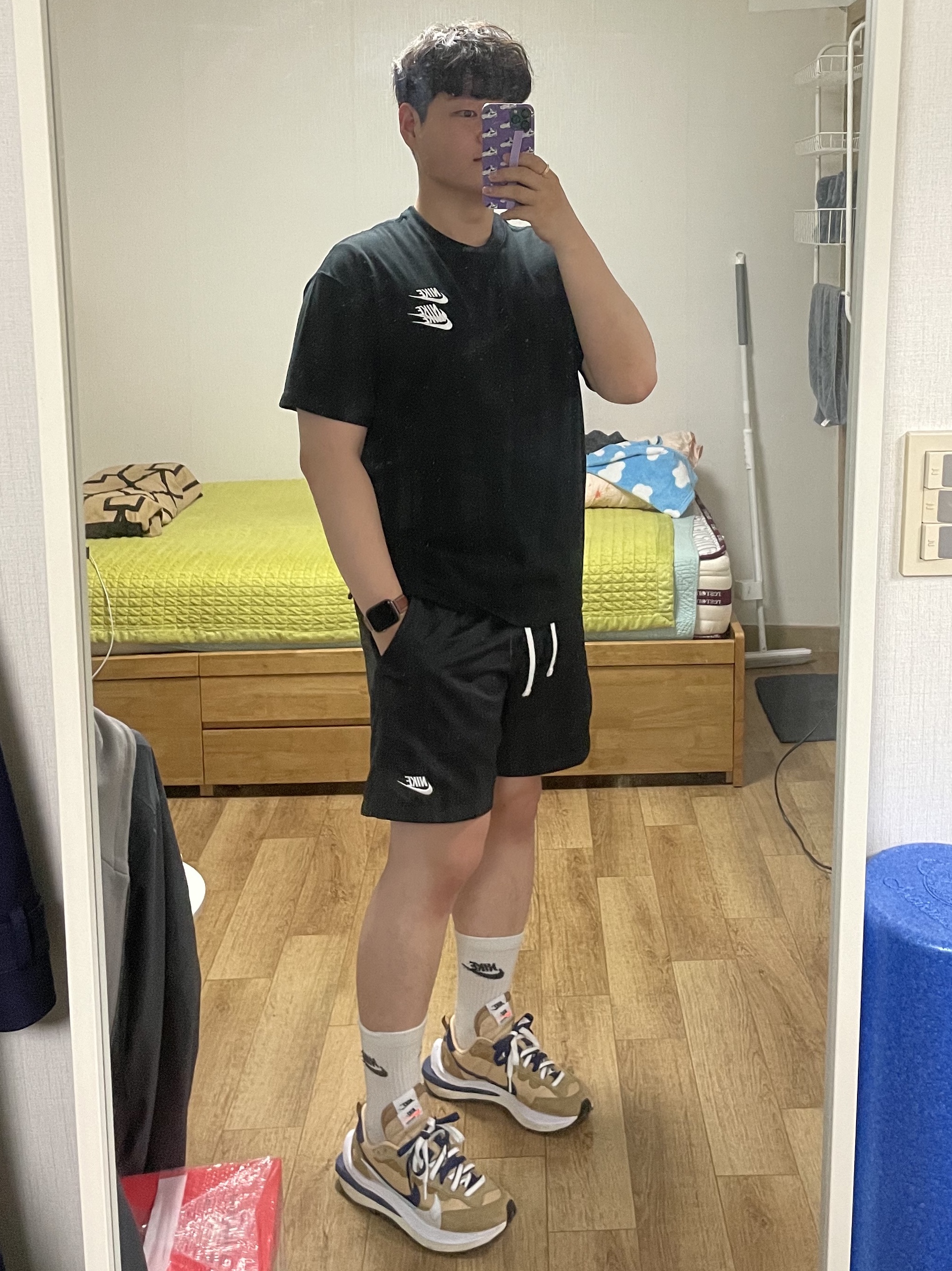 Nike x Sacai VaporWaffle Sesame and Blue Void 착용 스타일
