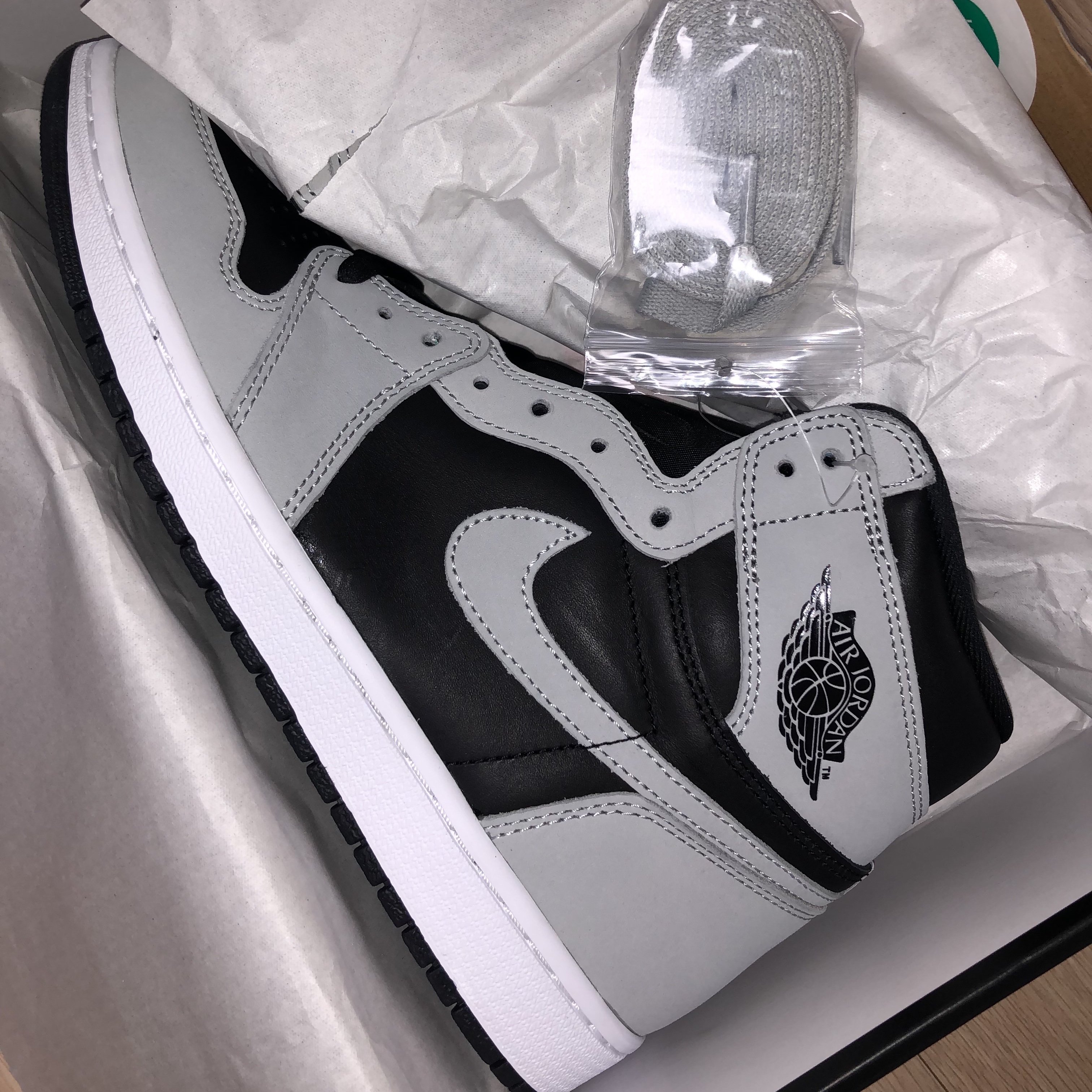 Jordan 1 Retro High OG Shadow 2.0 착용 스타일 - 3
