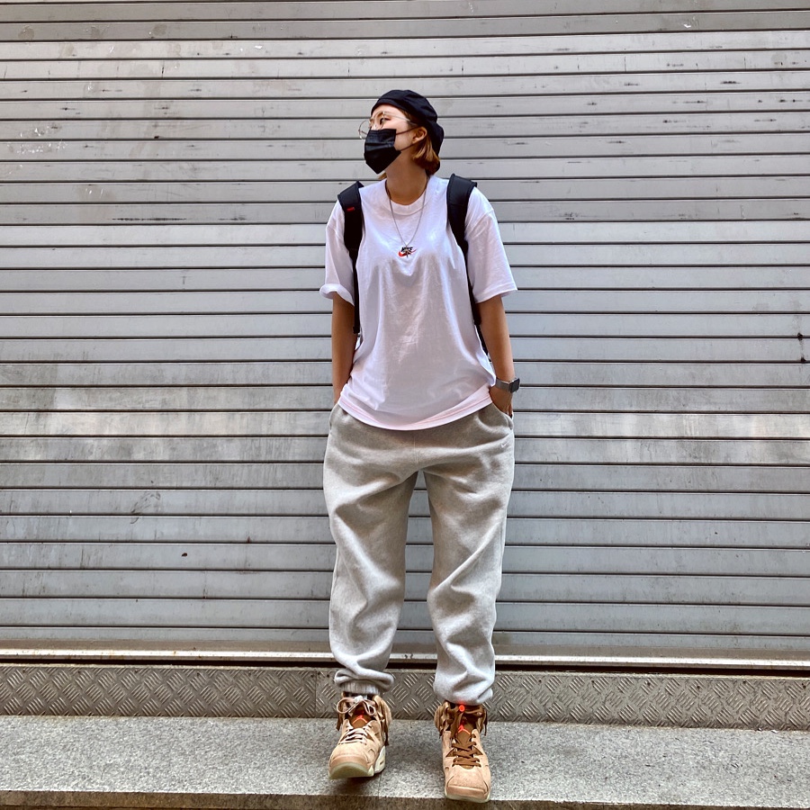 Jordan 6 x Travis Scott Retro SP British Khaki 착용 스타일 - 1