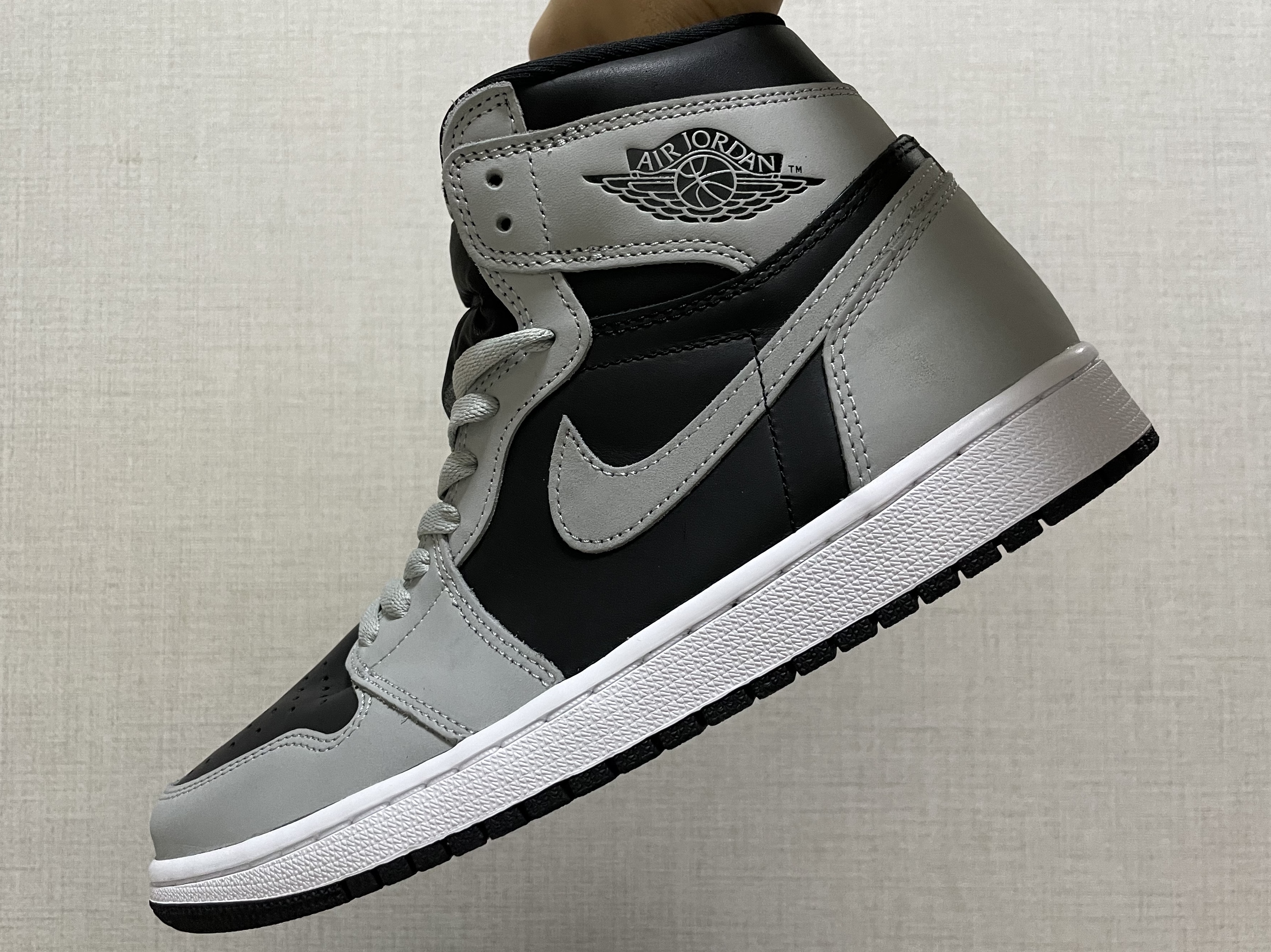 Jordan 1 Retro High OG Shadow 2.0 착용 스타일 - 2