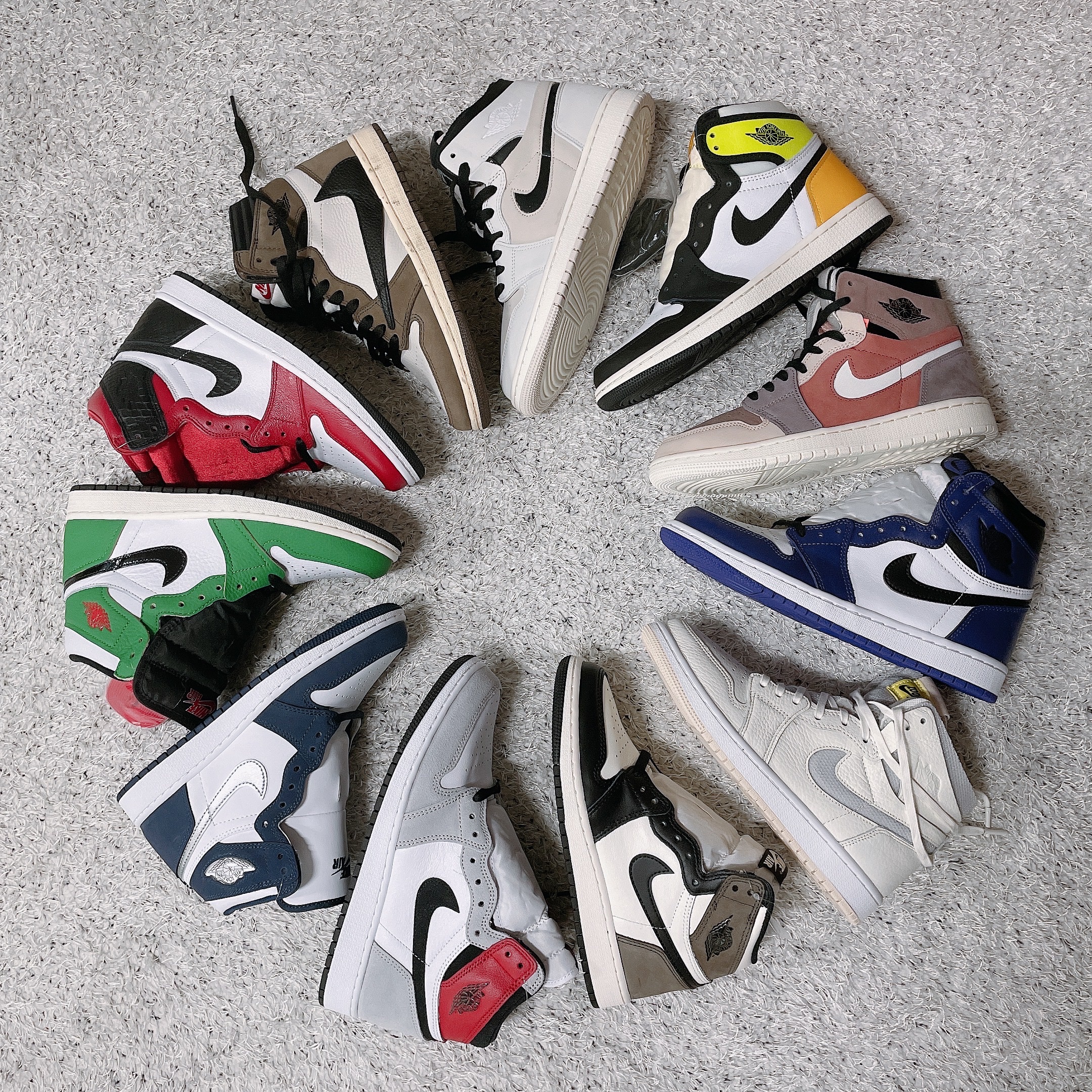 Jordan 1 x Travis Scott Retro High OG SP Mocha, (GS) Jordan 1 Retro High OG CO.JP Midnight Navy 착용 스타일