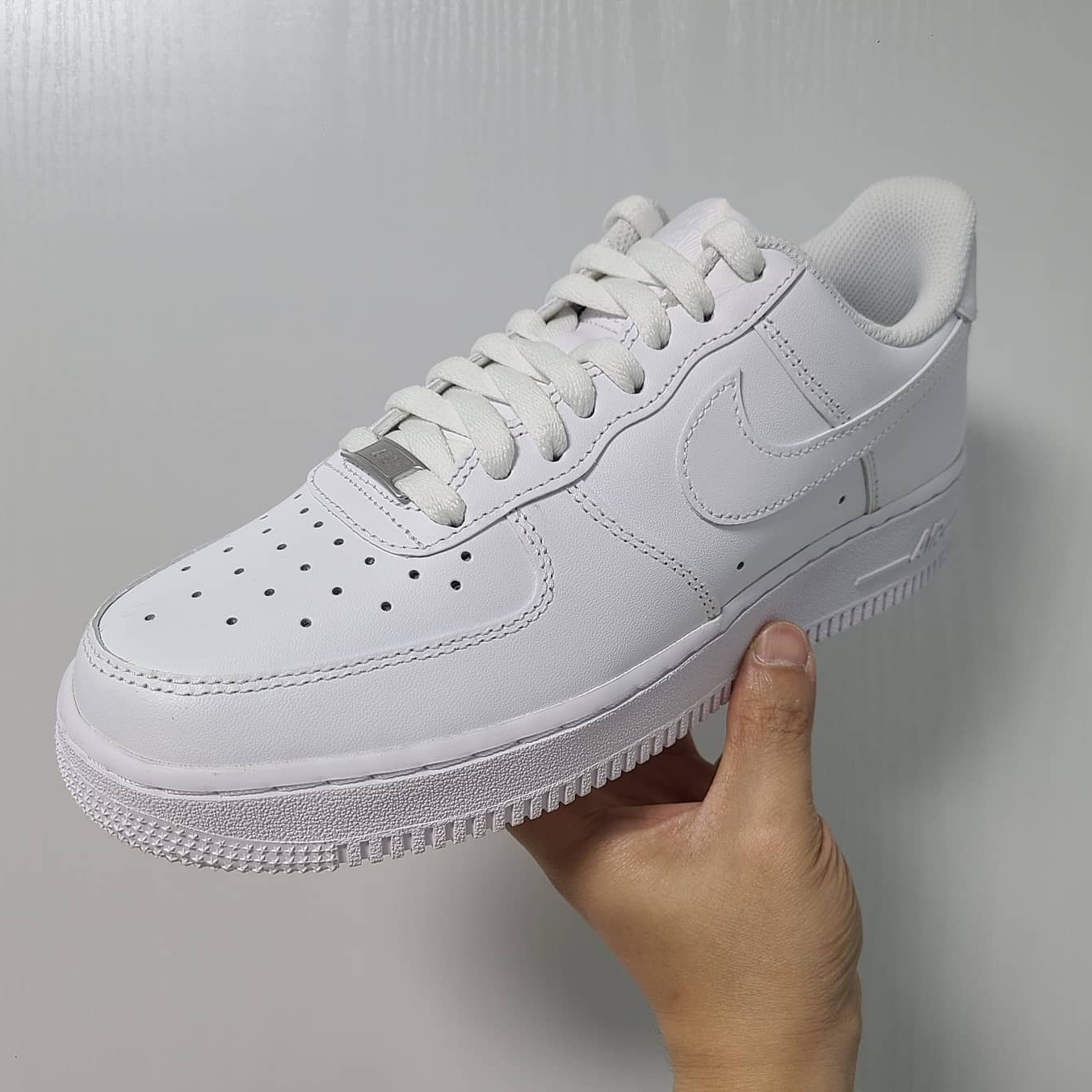 Nike Air Force 1 '07 Low White 착용 스타일 - 1