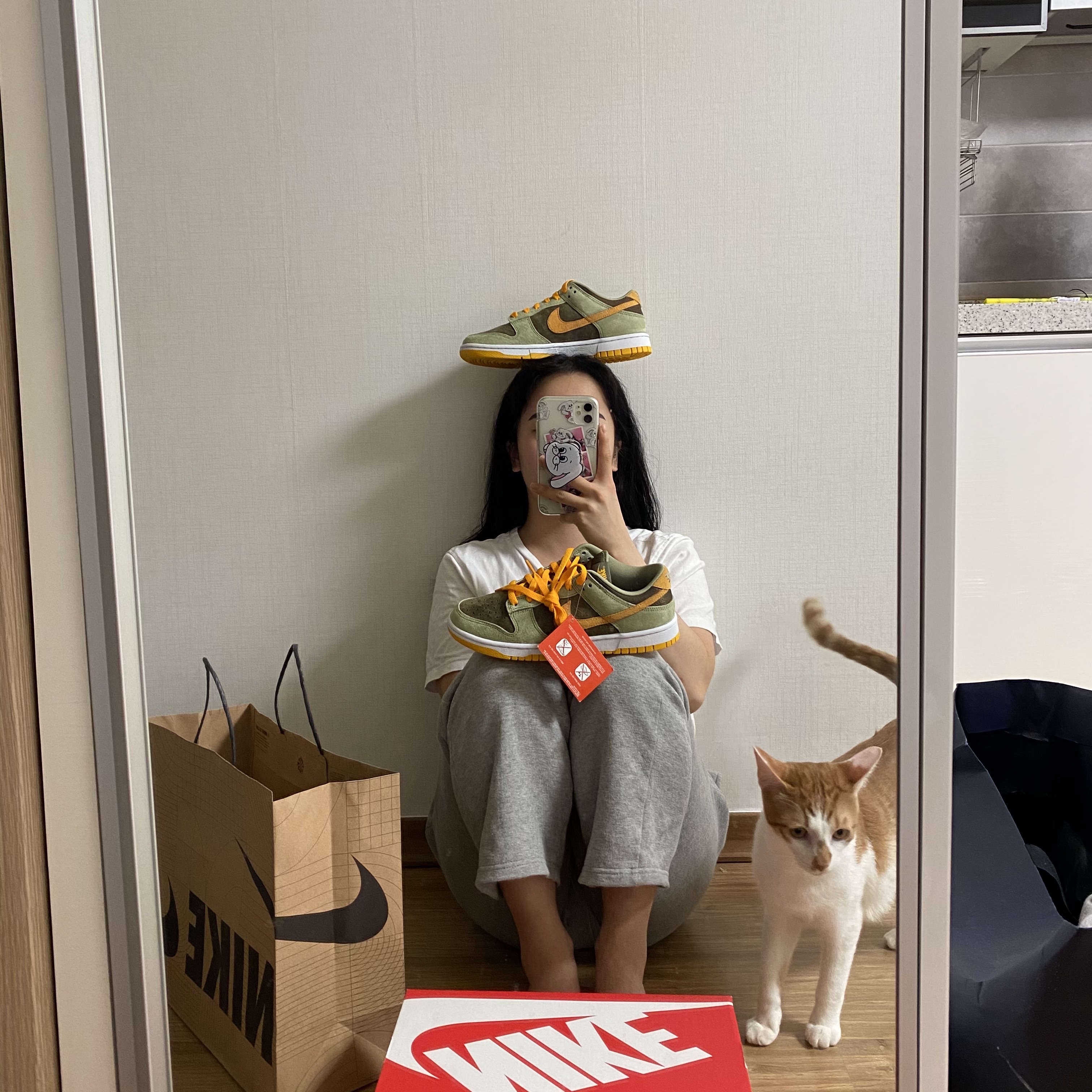 Nike Dunk Low SE Dusty Olive 착용 스타일