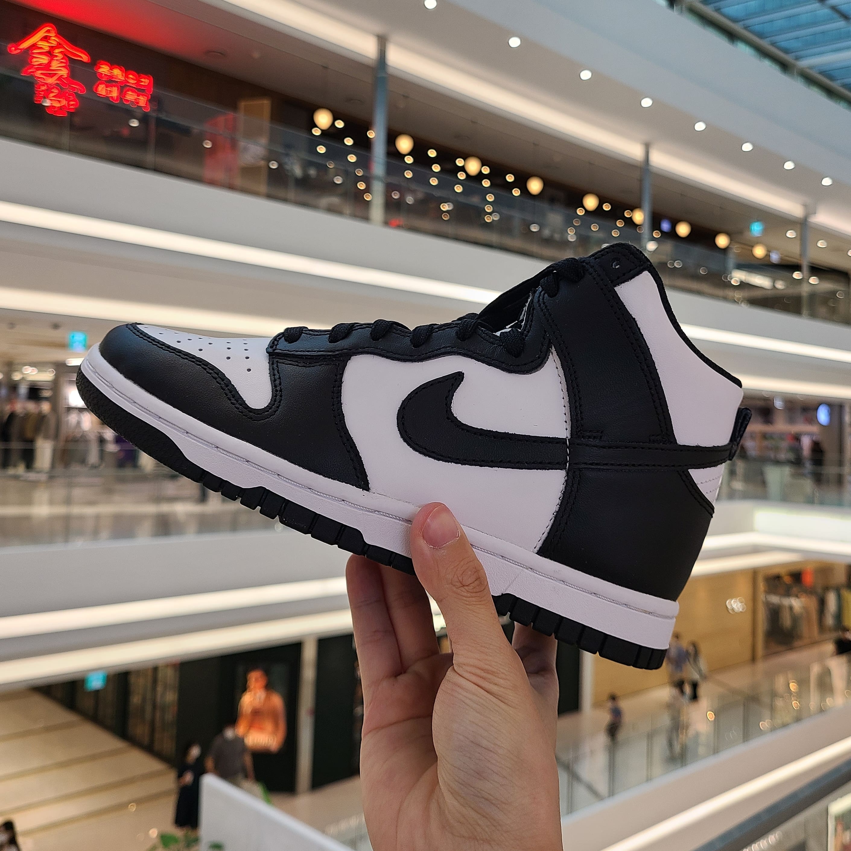 (W) Nike Dunk High Black and White, Nike Dunk High Retro Black and White 착용 스타일