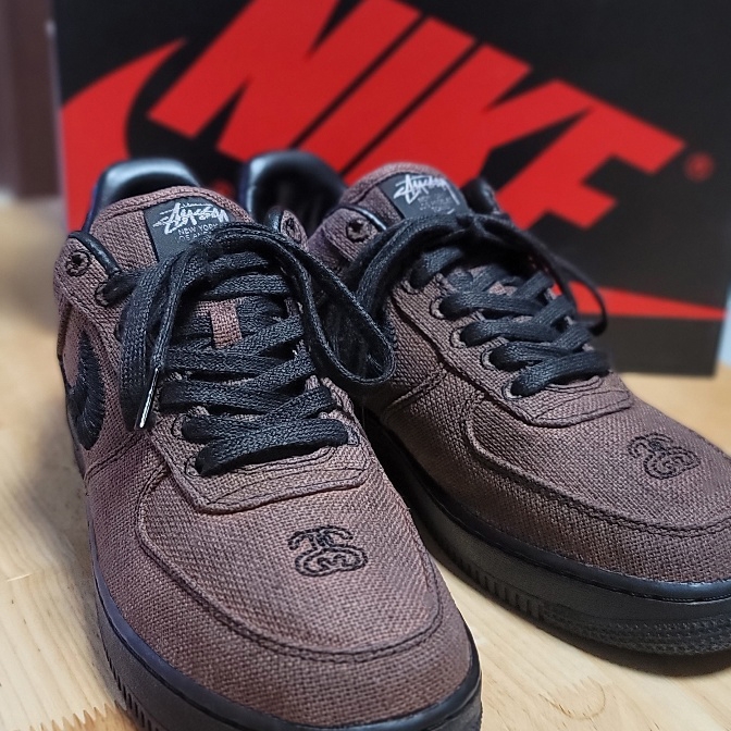 Nike x Stussy Air Force 1 Low Triple Black 착용 스타일 - 2