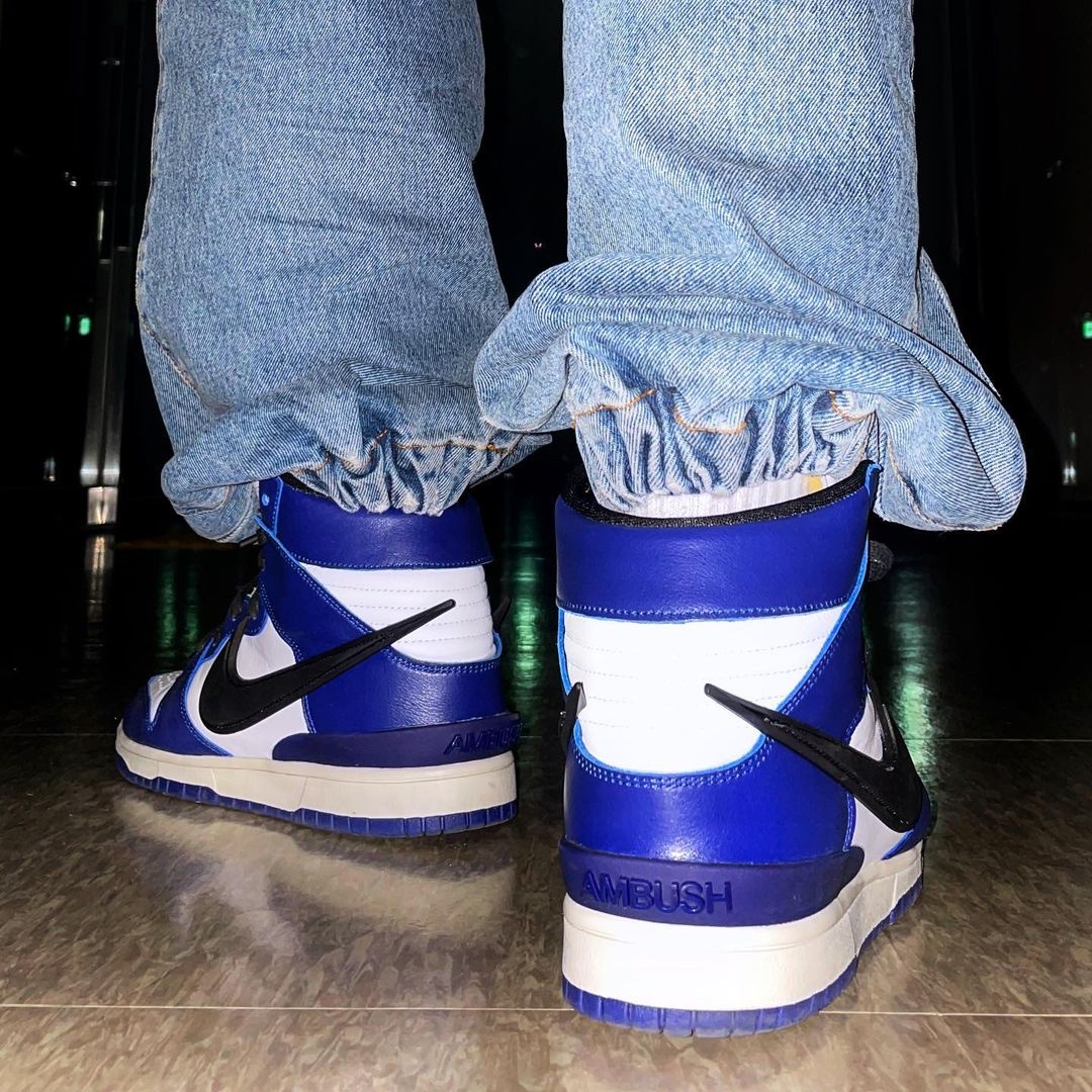 Nike x Ambush Dunk High Deep Royal Blue 착용 스타일 - 3