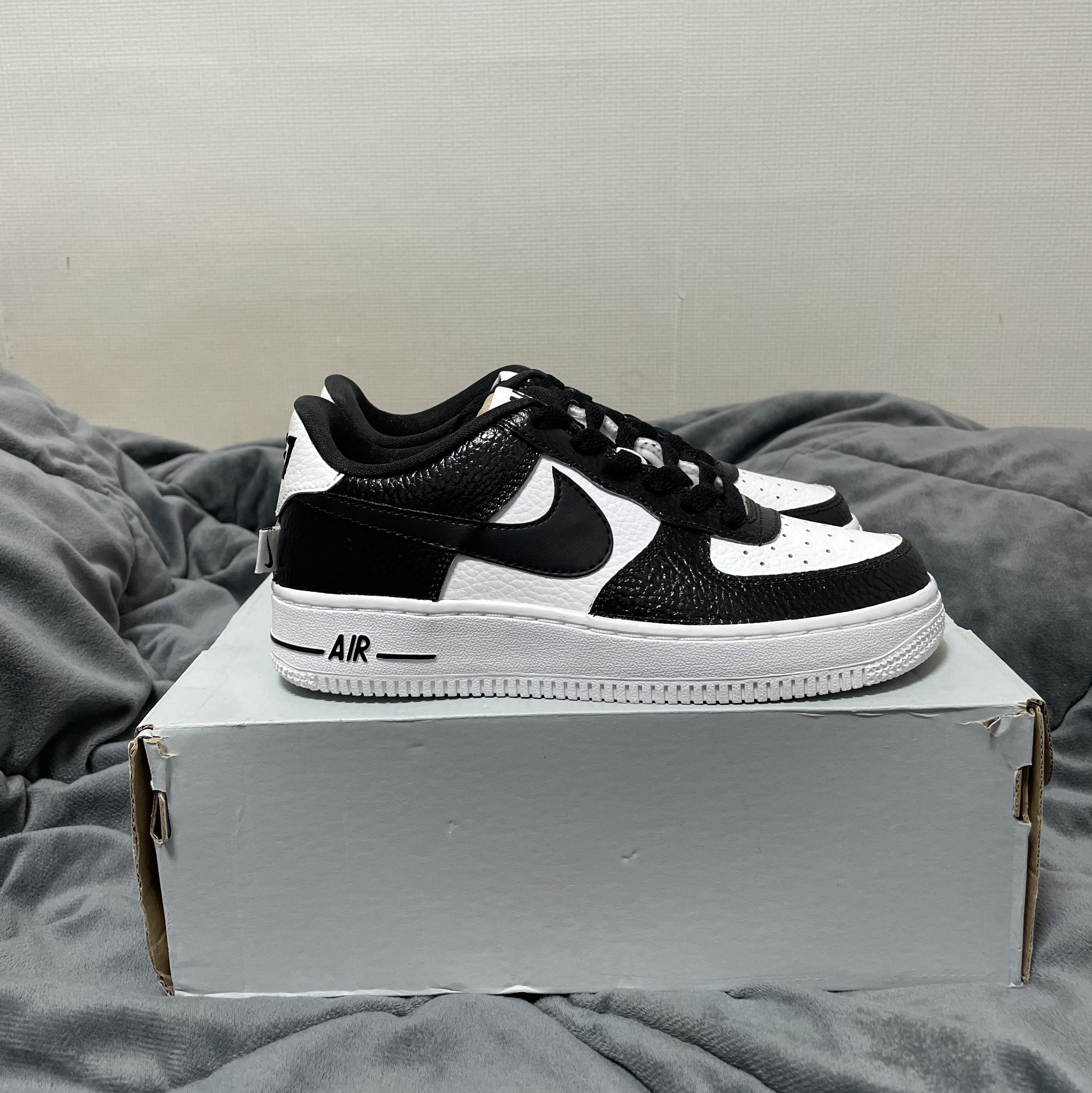 Nike Air Force 1 '07 LV8 NBA Court Purple 착용 스타일