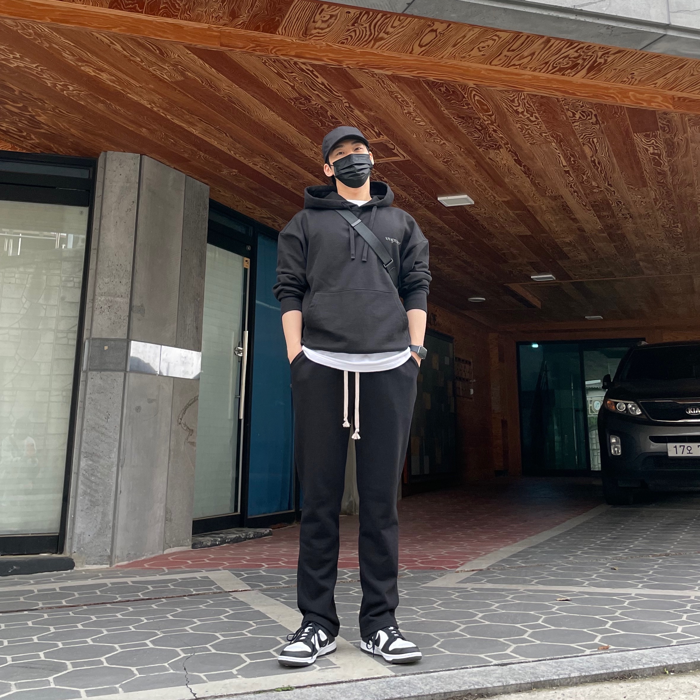 Nike Dunk Low Retro Black 착용 스타일