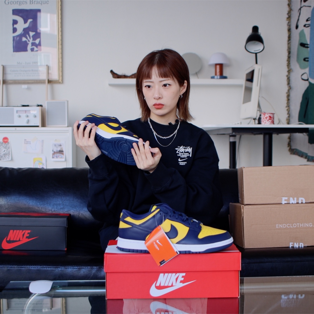 Jordan 1 Retro High OG University Blue, Nike x Stussy NRG ZR Fleece Crewneck Black - US/EU 착용 스타일 - 3