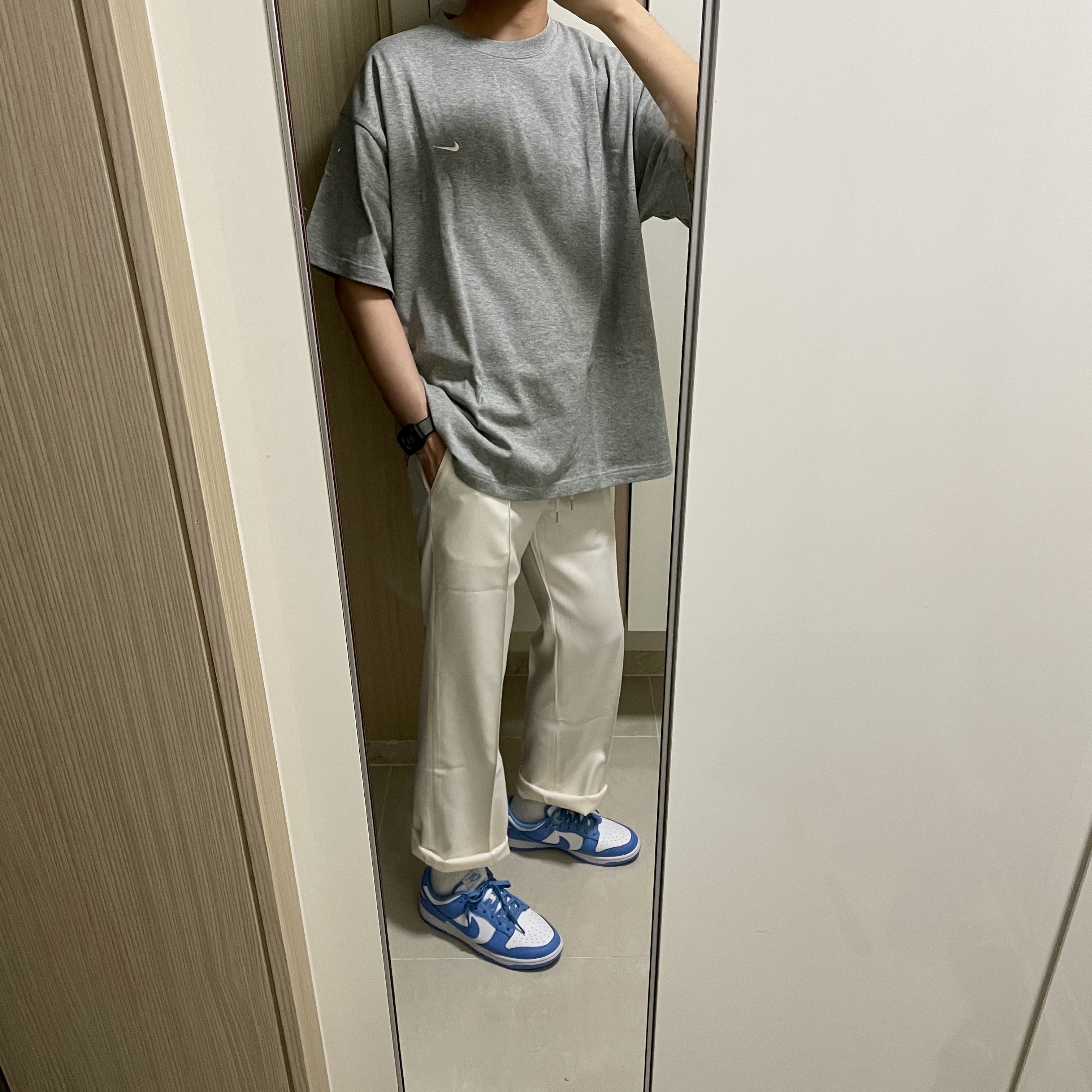 Nike Dunk Low Retro University Blue, Nike NRG Solo Swoosh T-Shirt White - US/EU 착용 스타일 - 2
