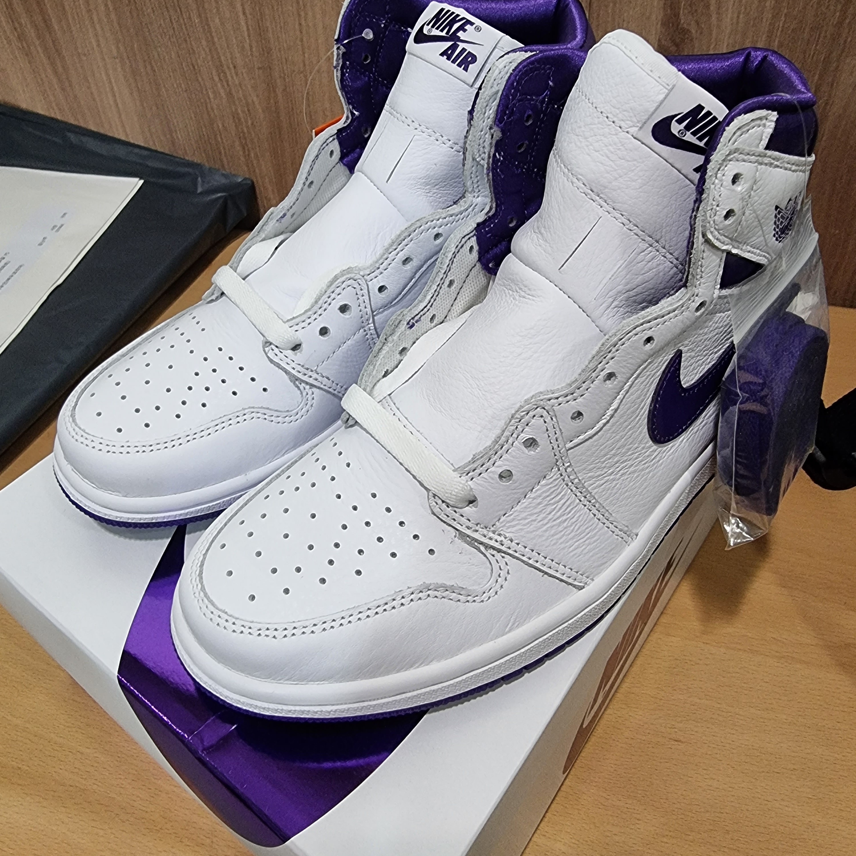 (W) Jordan 1 High OG Court Purple 착용 스타일 - 1