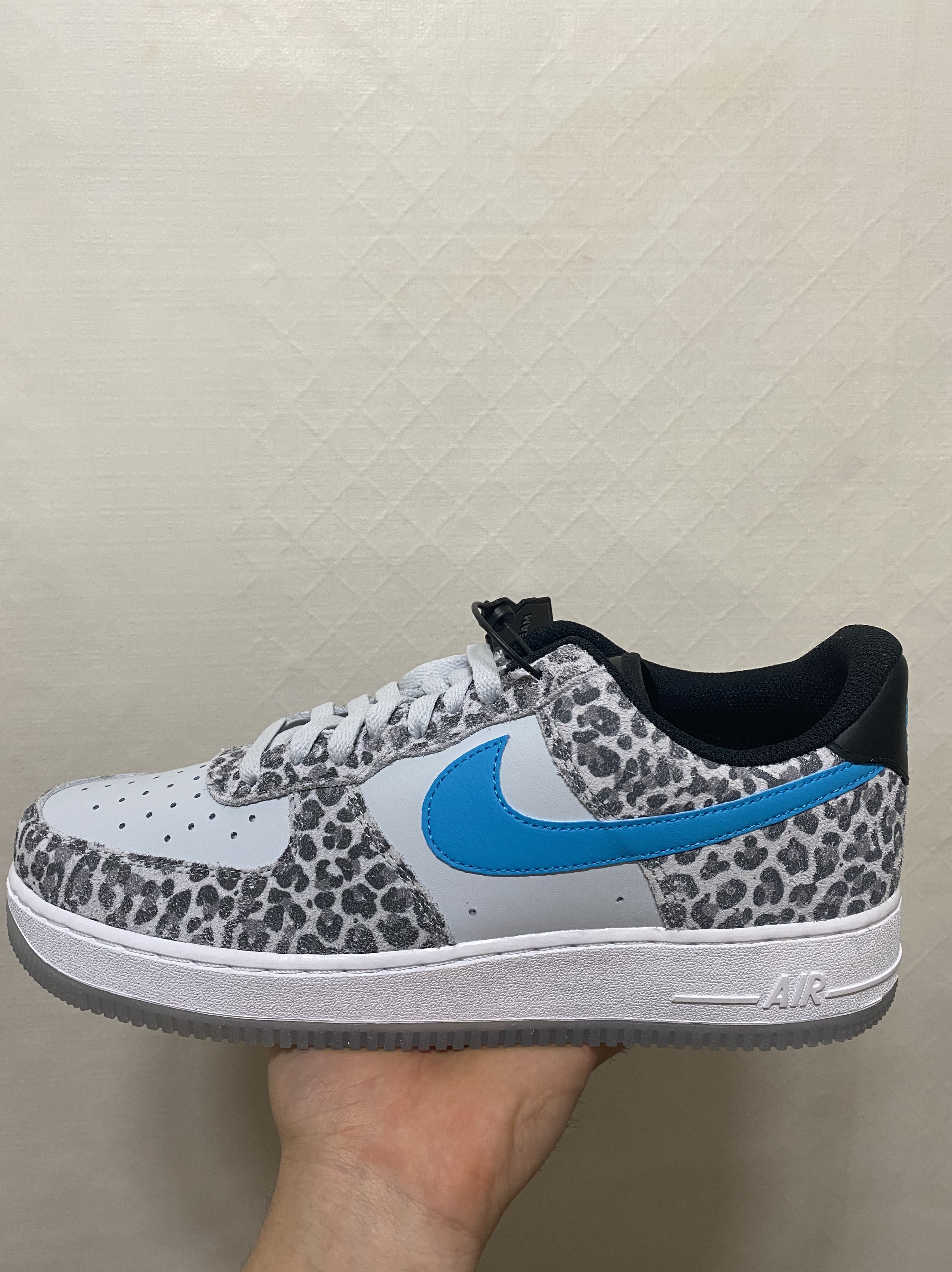 Nike Air Force 1 '07 PRM Pure Platinum 착용 스타일