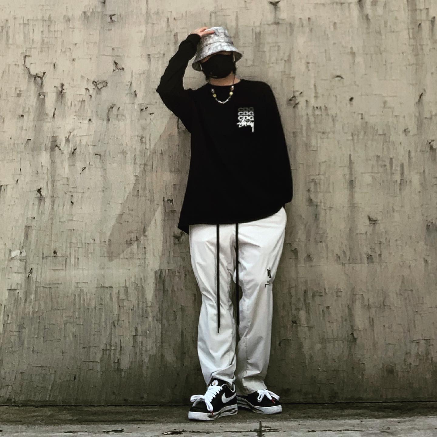 Nike x Peaceminusone Air Force 1 Low Para-Noise, Stussy x CDG Dot LS T-Shirt Black 착용 스타일 - 2