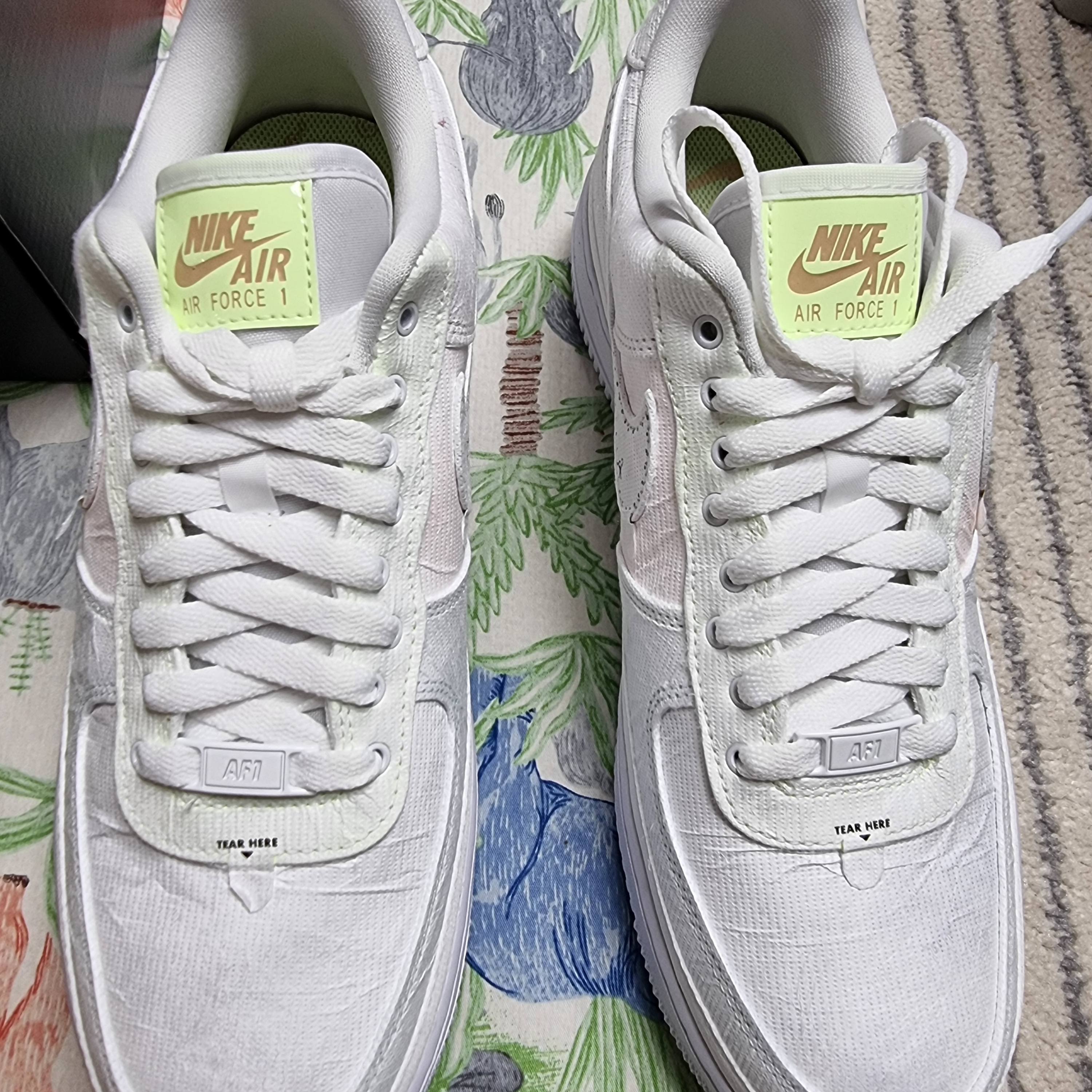 (W) Nike Air Force 1 '07 PRM Tear Away Arctic Punch 착용 스타일 - 2