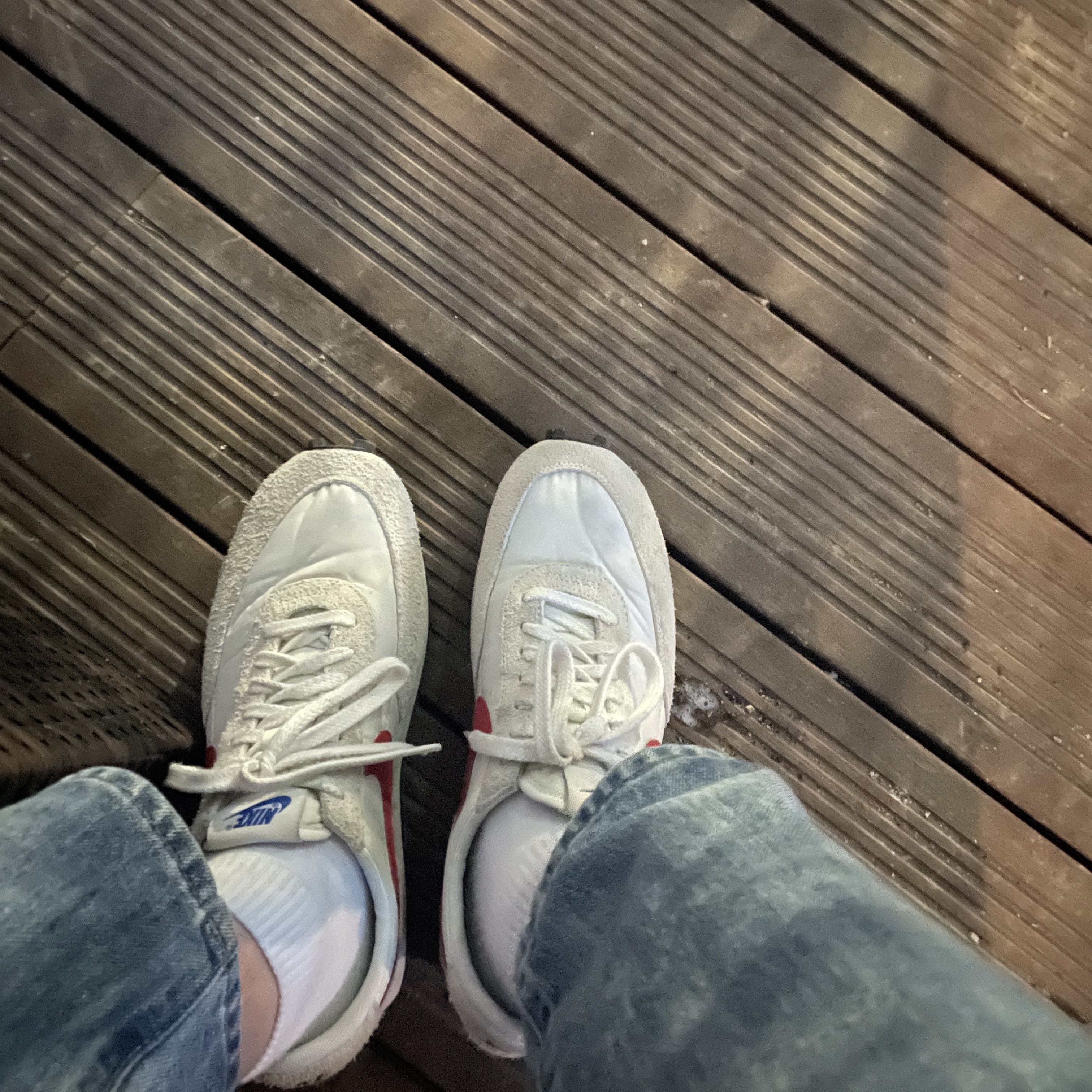 Nike Daybreak SP White University Red 착용 스타일