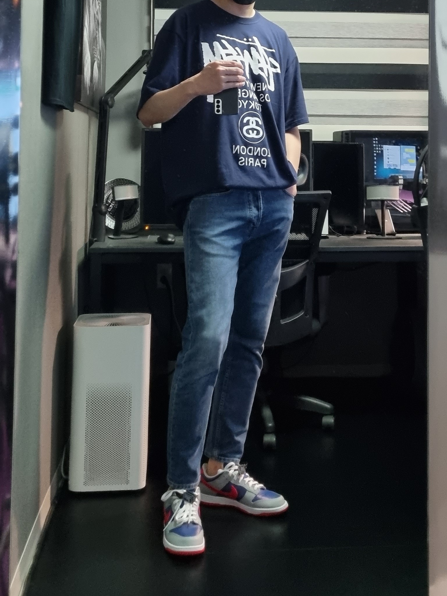 Nike Dunk Low SP Samba 2020, Stussy DSM World Tour T-Shirt Navy 2021 착용 스타일 - 1